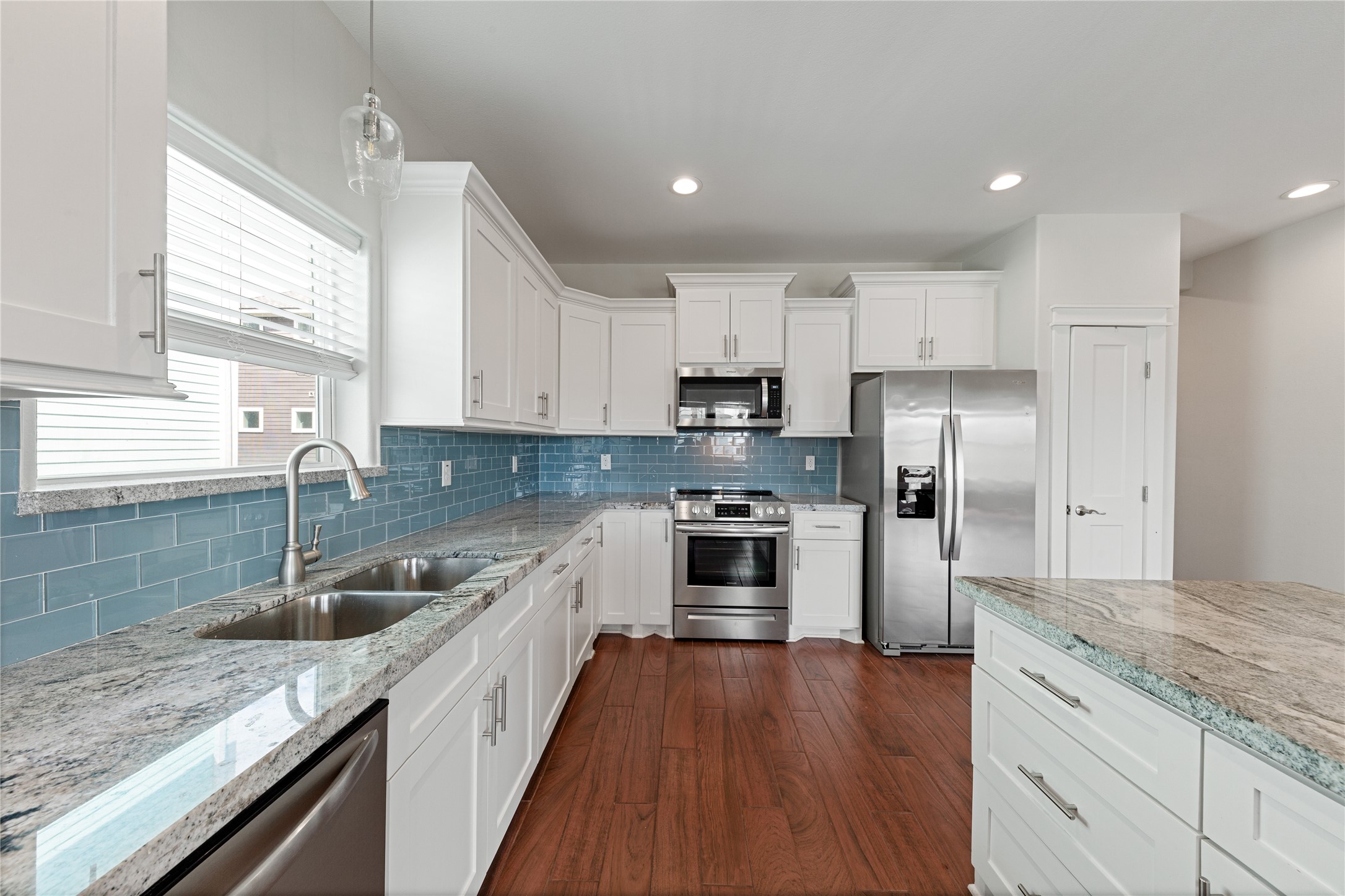 9614 Teichman Road Property Photo 4