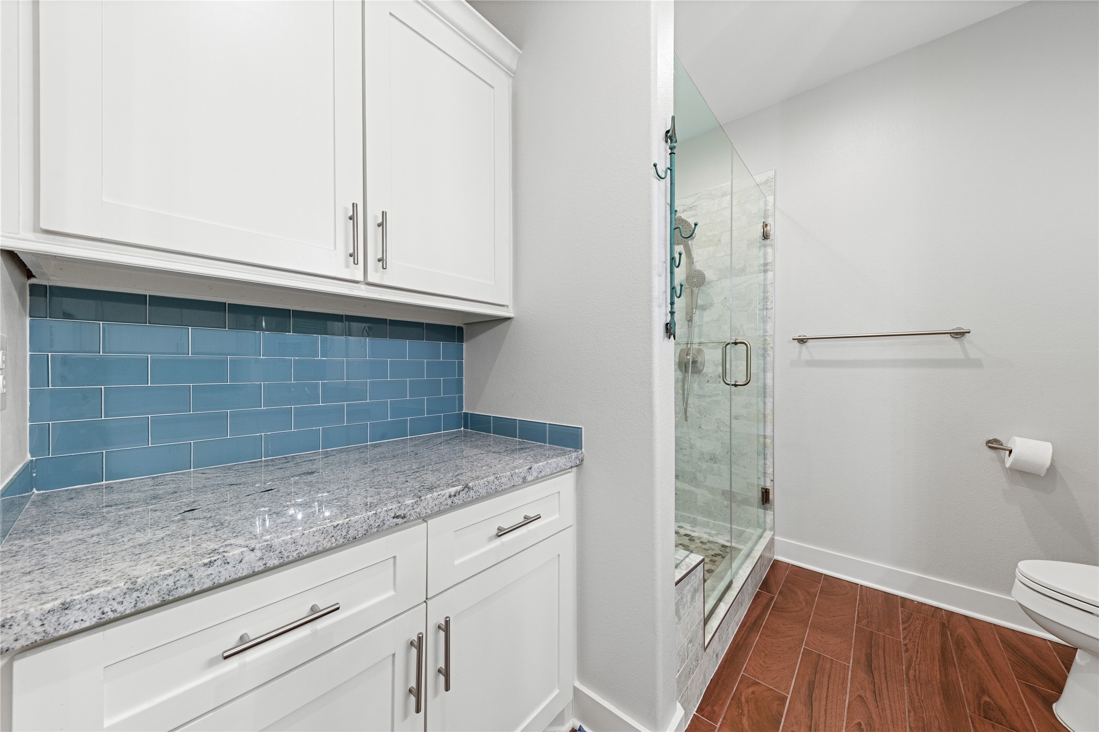 9614 Teichman Road Property Photo 16