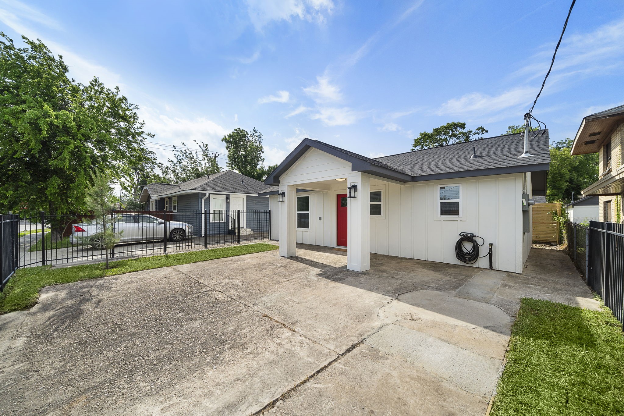 1823 Studewood Street A Property Photo 3