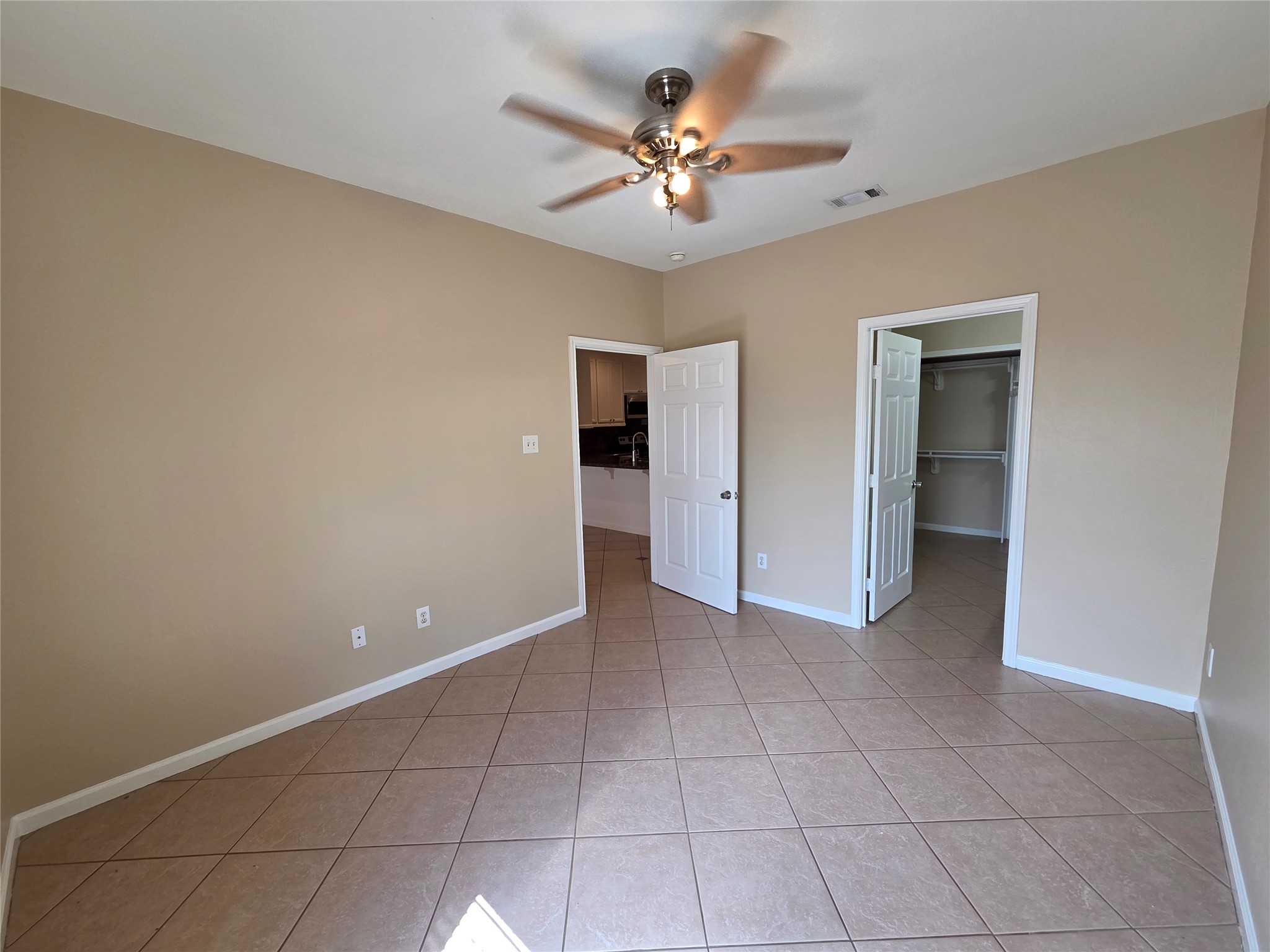 928 Runneburg Road Property Photo 13