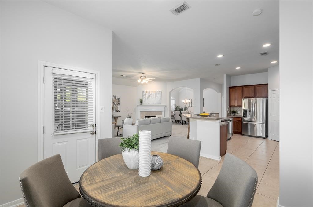 2414 Hannover Valley Court Property Photo 2