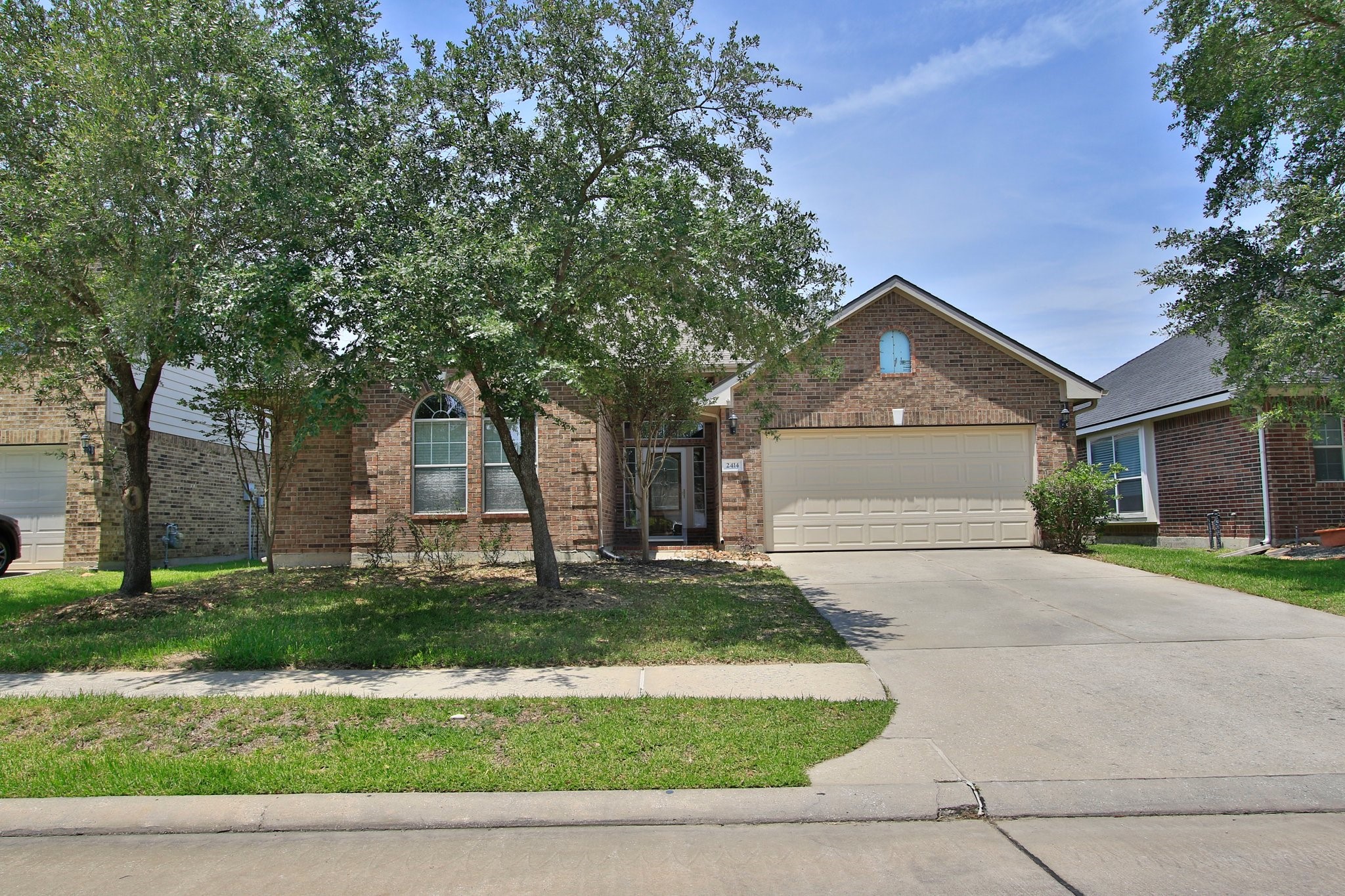2414 Hannover Valley Court Property Photo 3