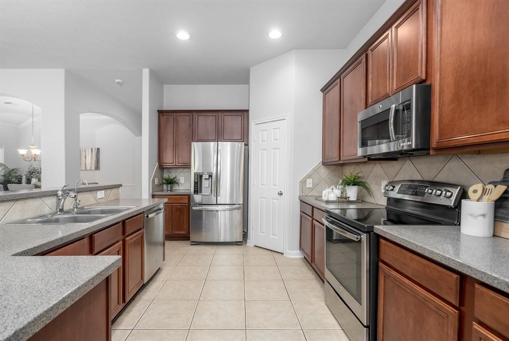 2414 Hannover Valley Court Property Photo 20