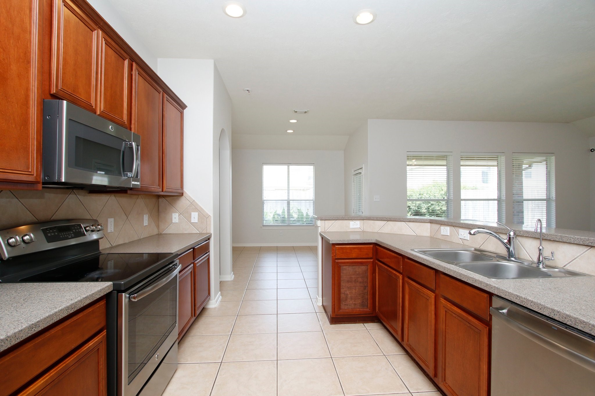 2414 Hannover Valley Court Property Photo 25
