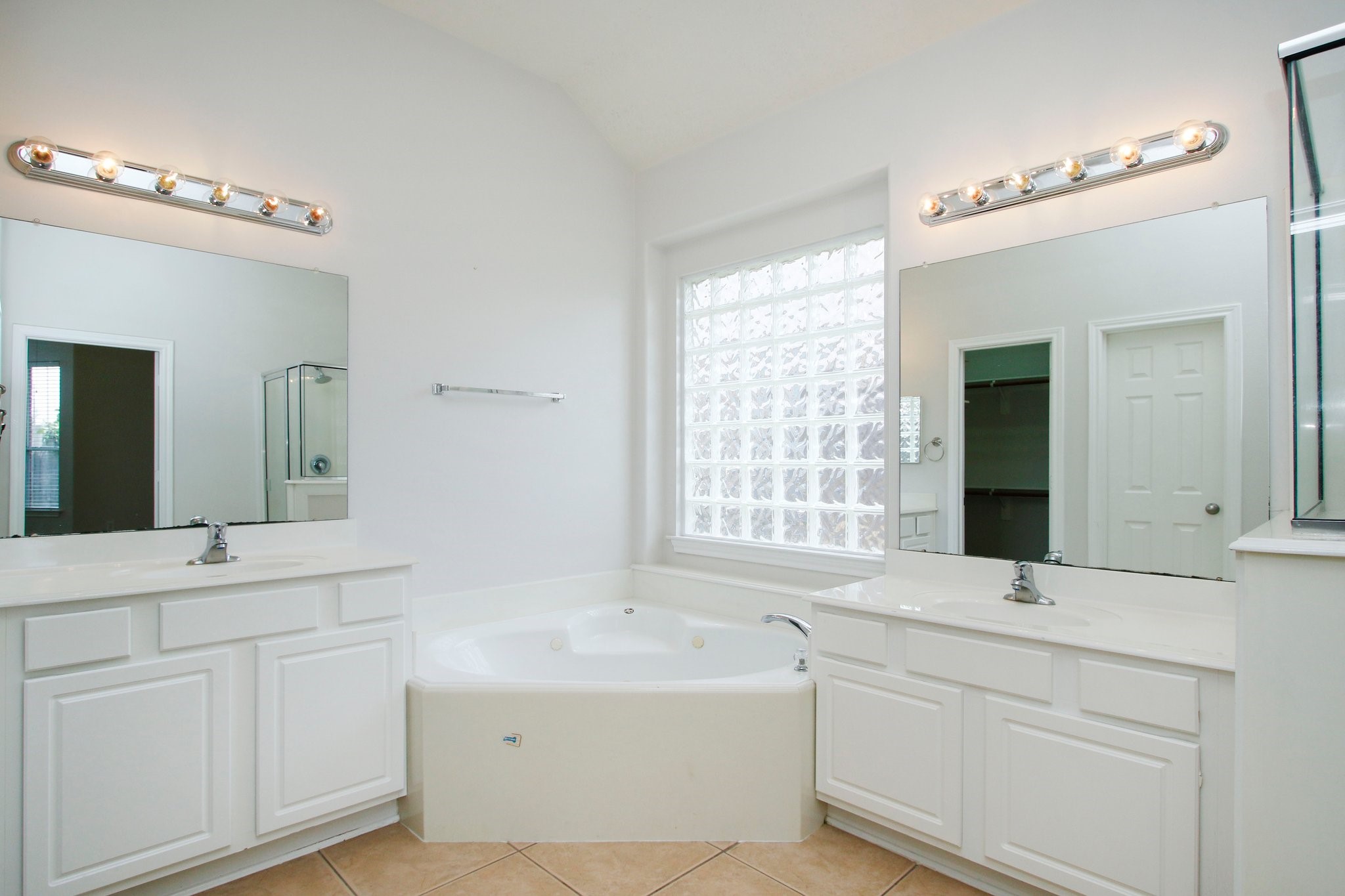 2414 Hannover Valley Court Property Photo 31