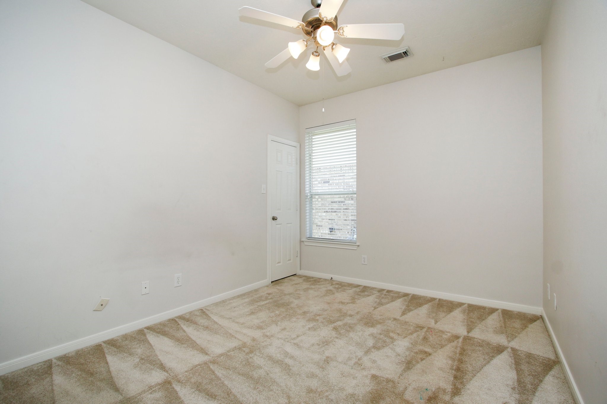2414 Hannover Valley Court Property Photo 35
