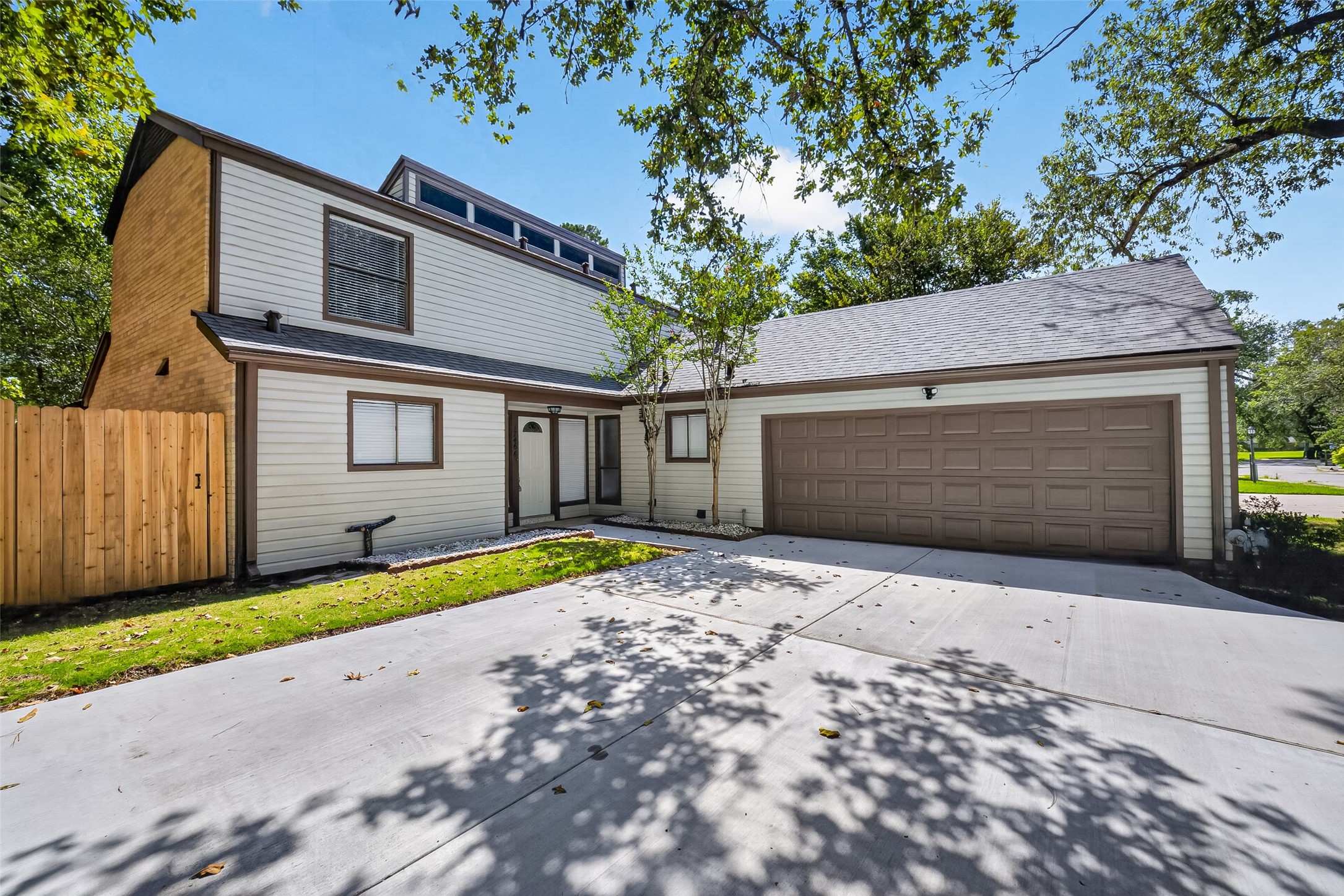 1746 Cloister Drive 6 Property Photo 1
