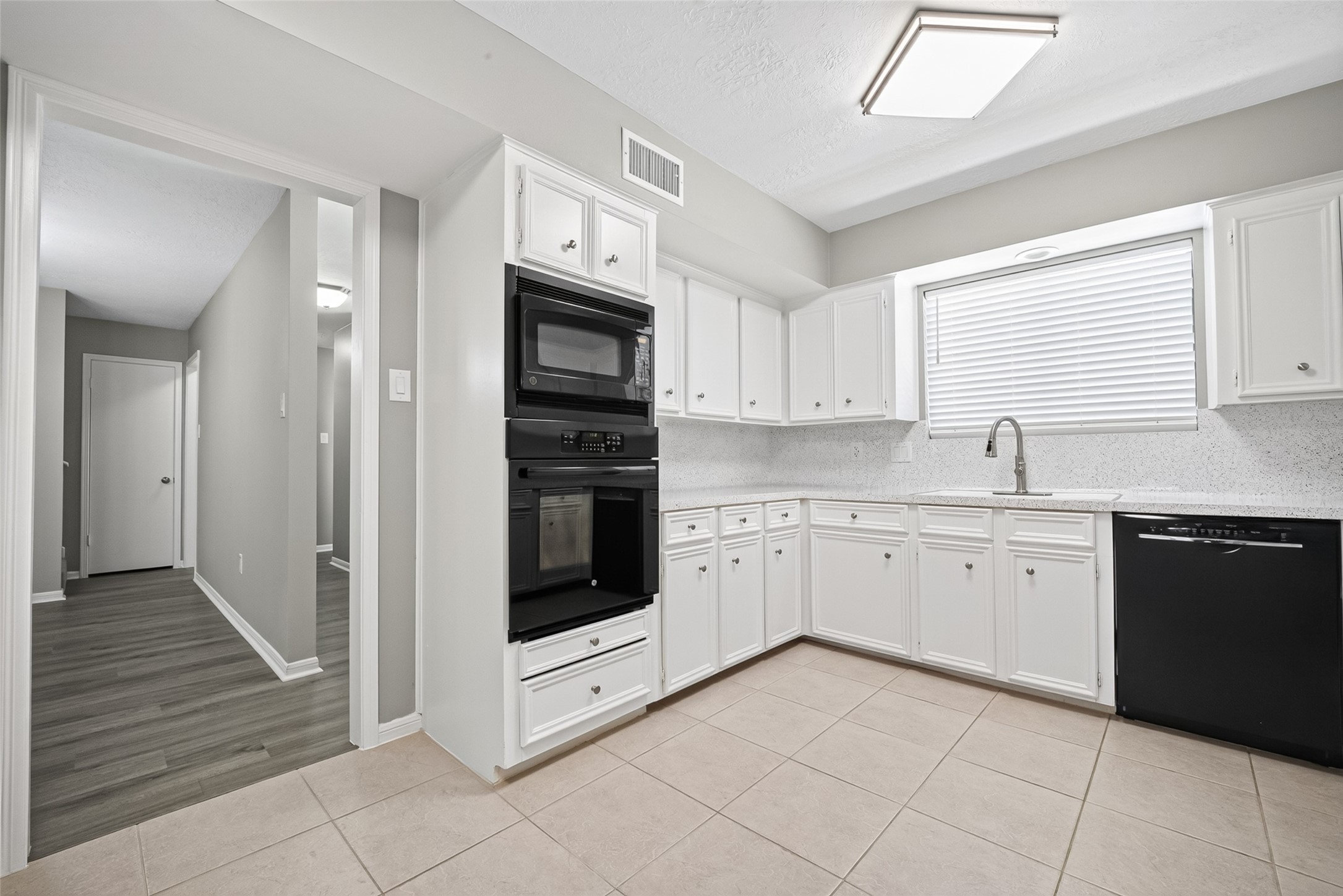 1746 Cloister Drive 6 Property Photo 14