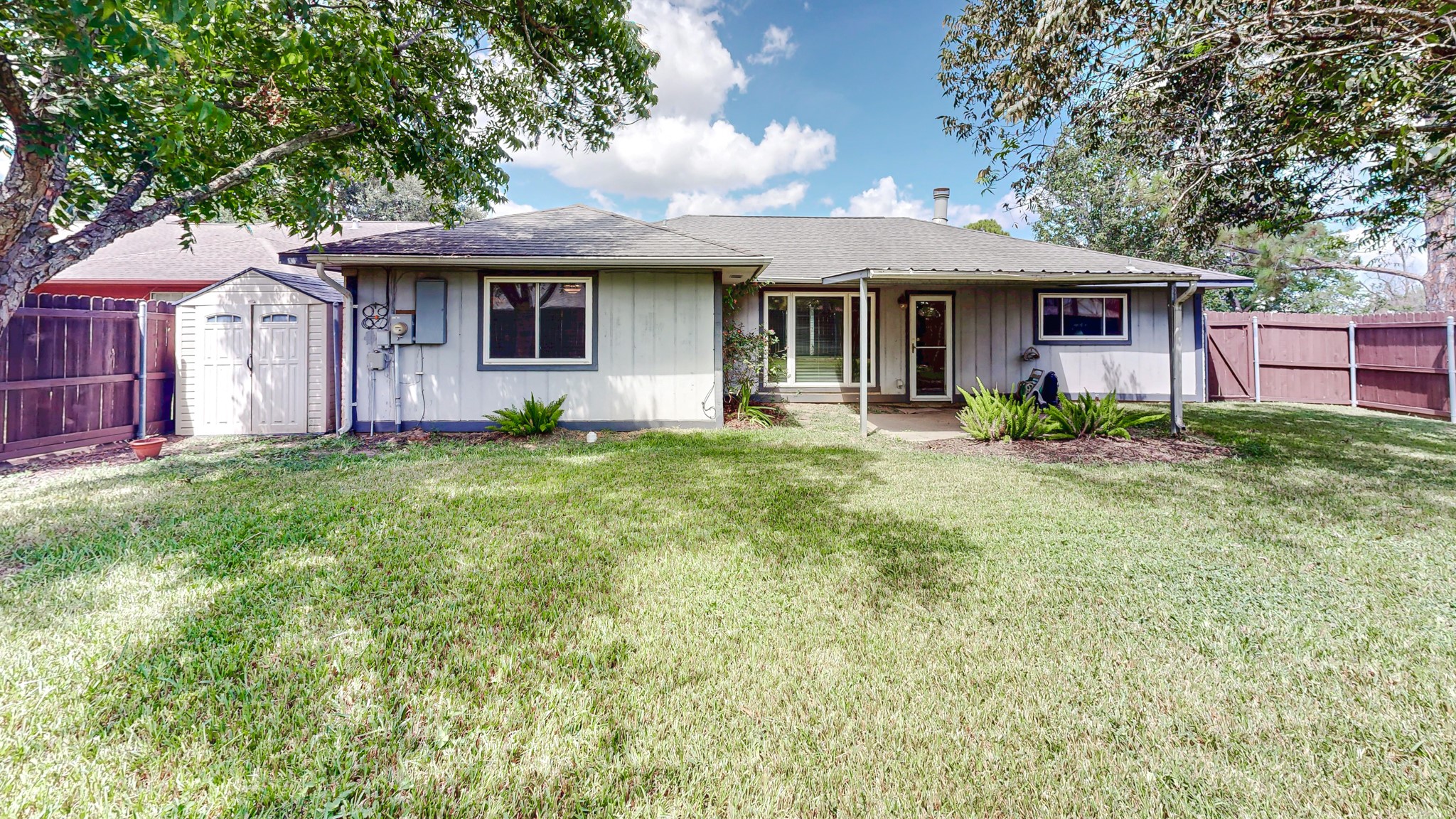 13918 Grosvenor Street Property Photo 27