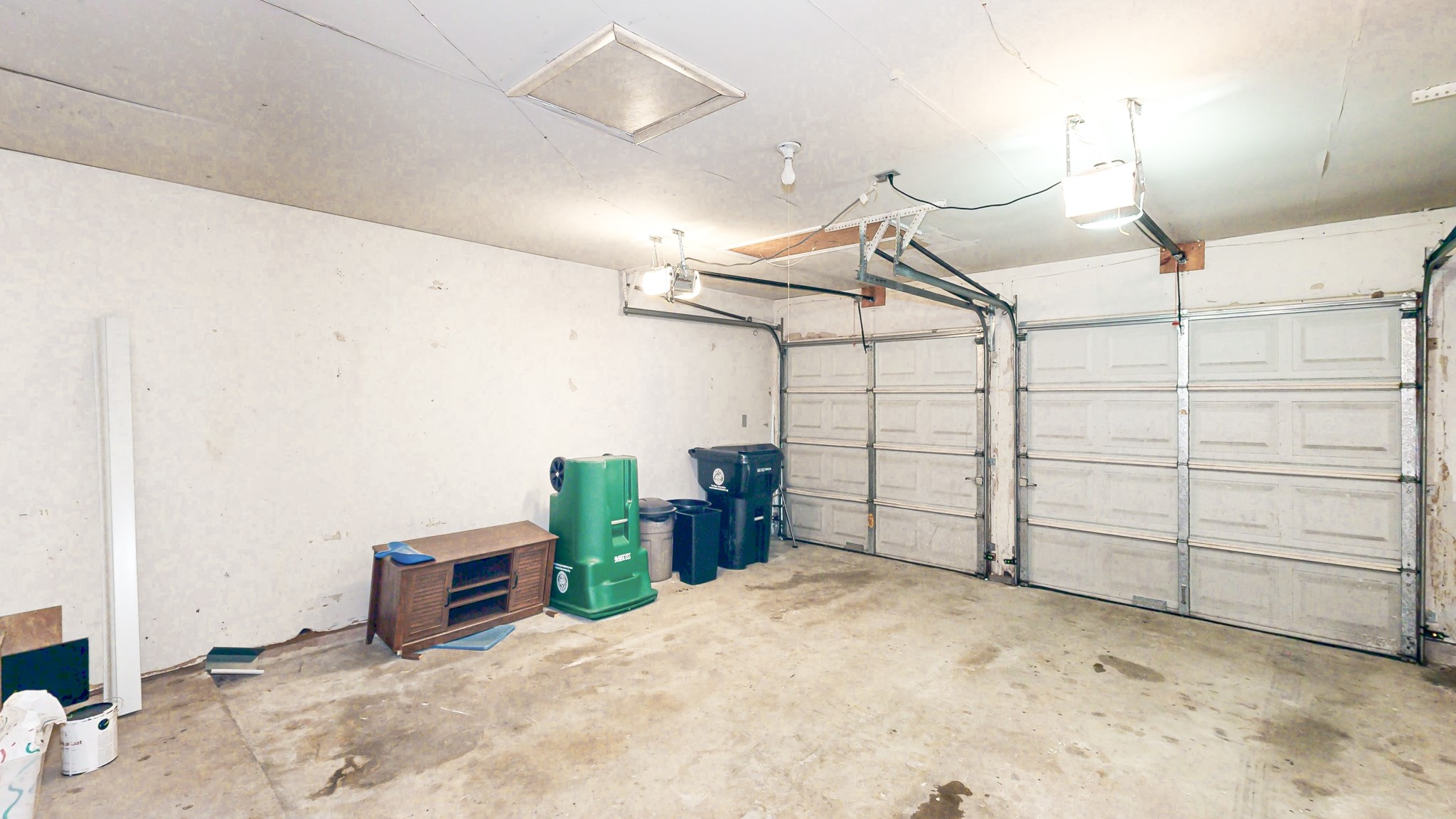 13918 Grosvenor Street Property Photo 28