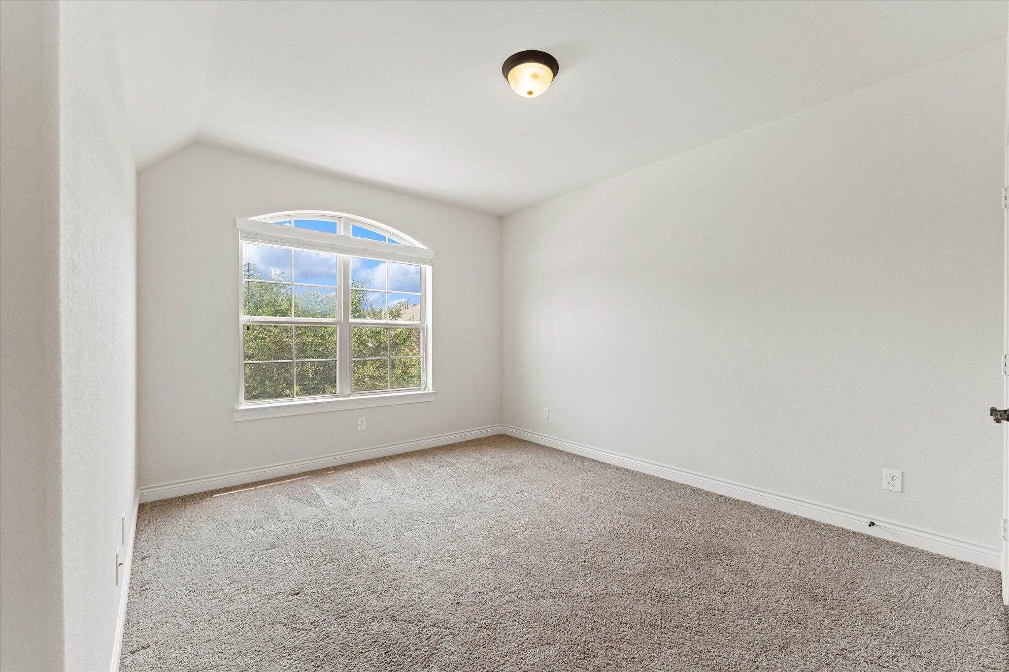2506 Barclay Lake Lane Property Photo 13