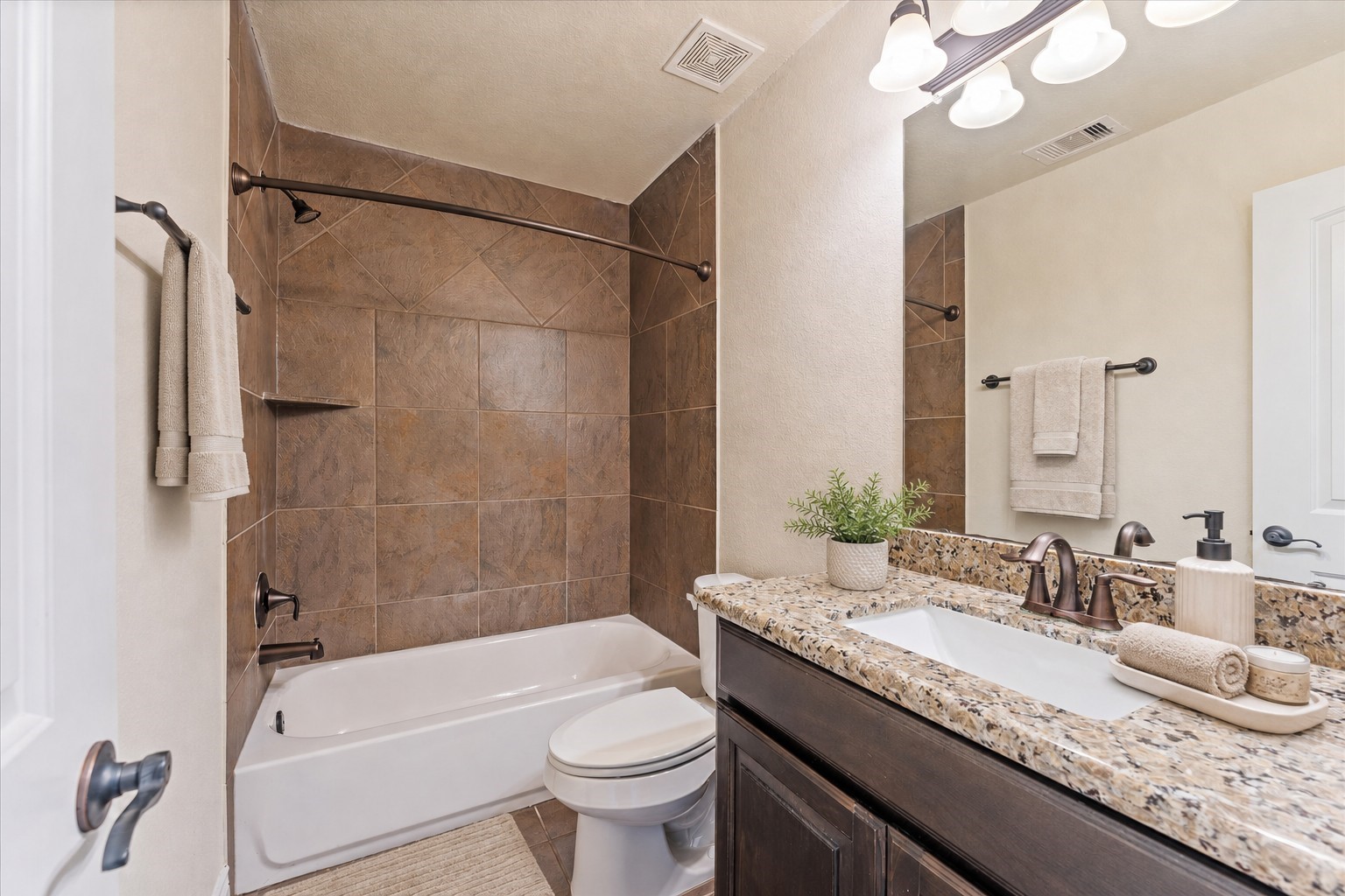 2506 Barclay Lake Lane Property Photo 19