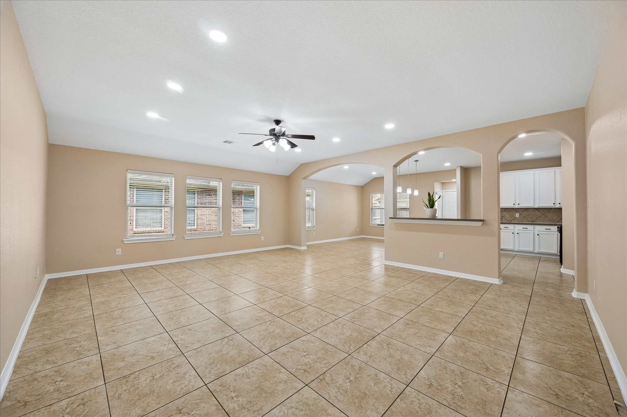 21818 Mount Hunt Drive Property Photo 5