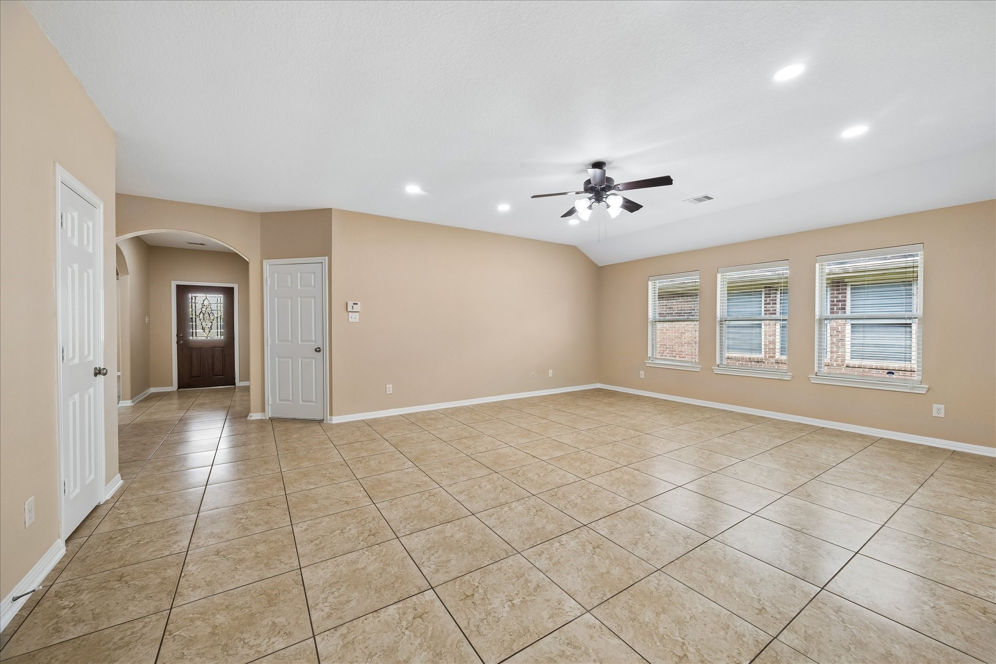 21818 Mount Hunt Drive Property Photo 6