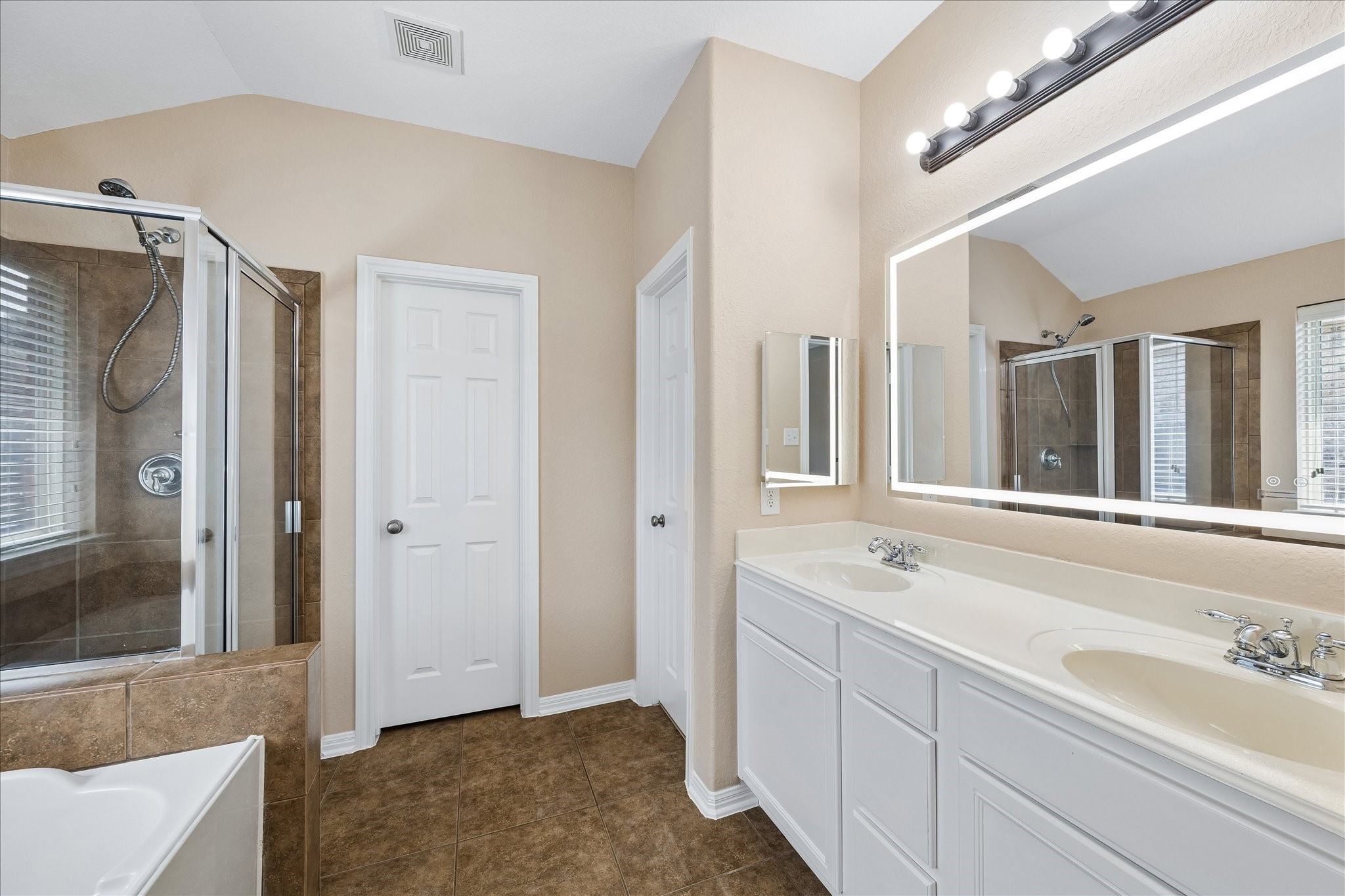 21818 Mount Hunt Drive Property Photo 16