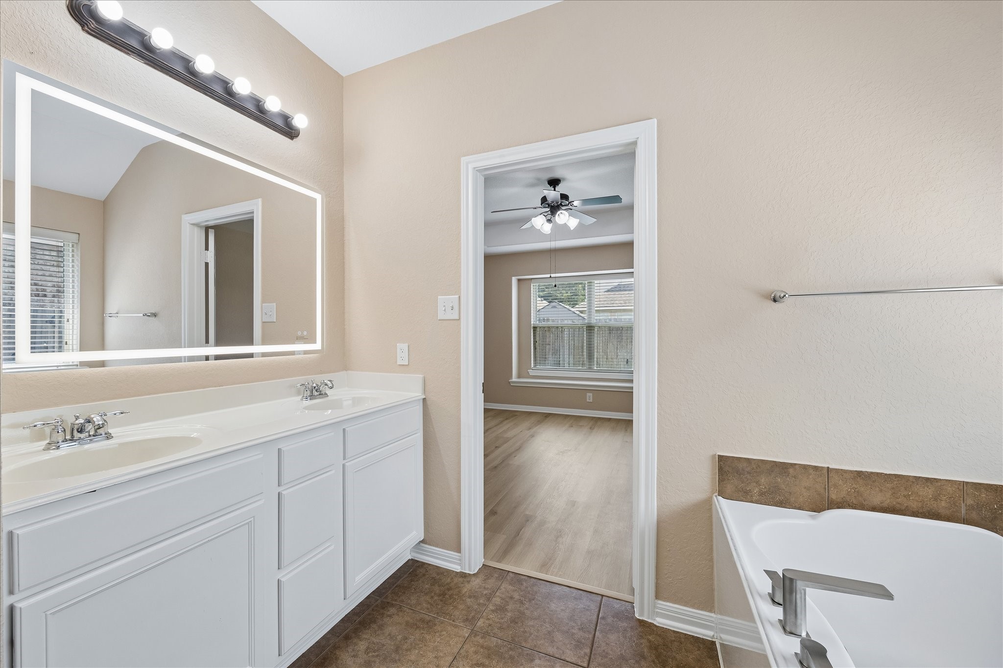 21818 Mount Hunt Drive Property Photo 18