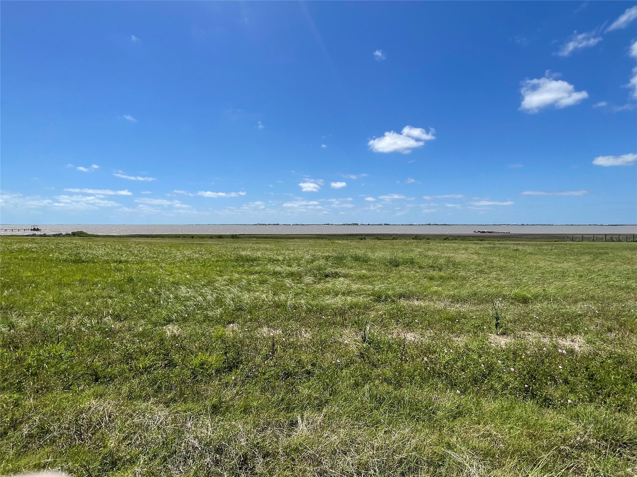 576 Ladyfish Property Photo 1