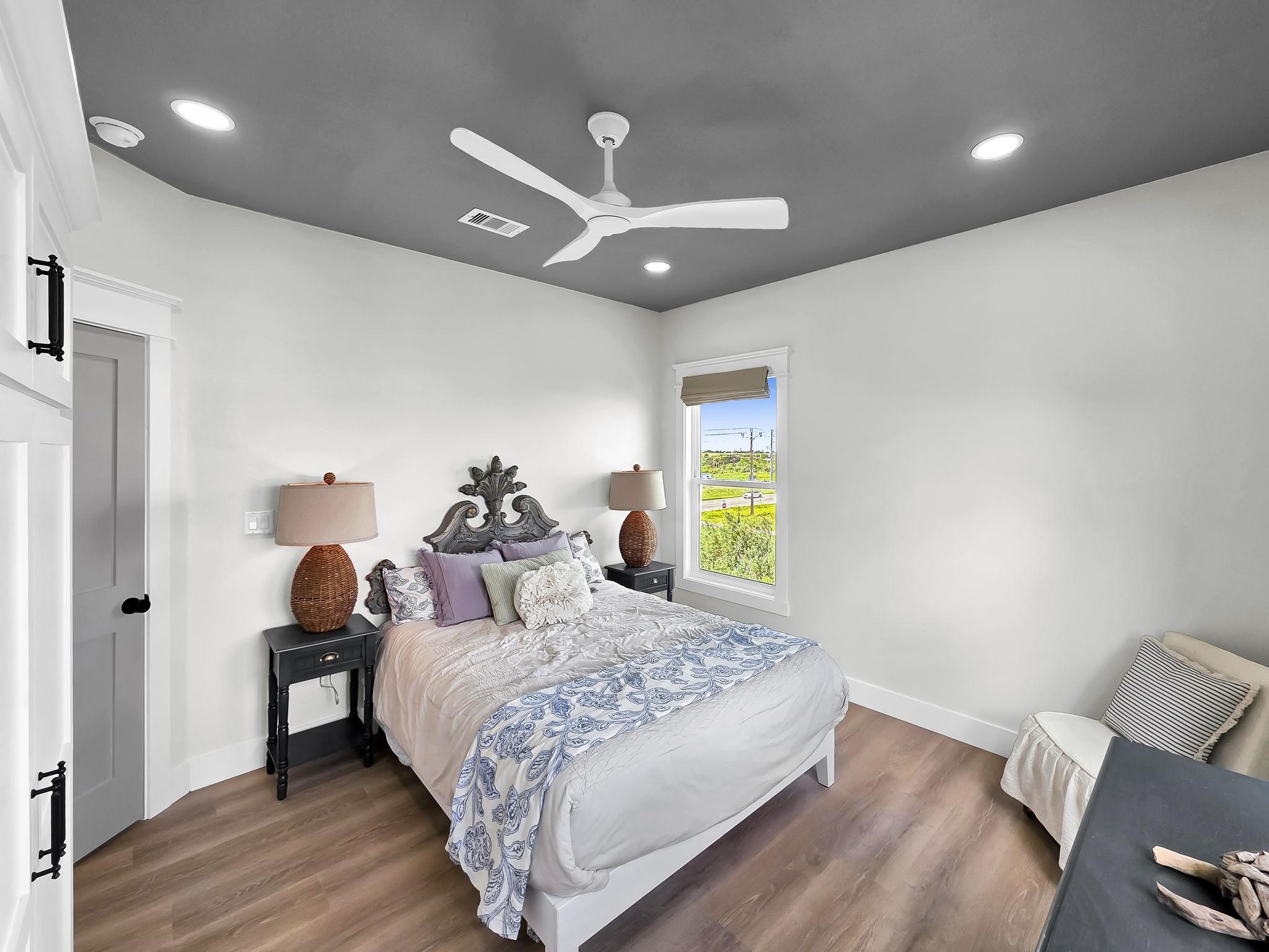 990 Peachtree Property Photo 43