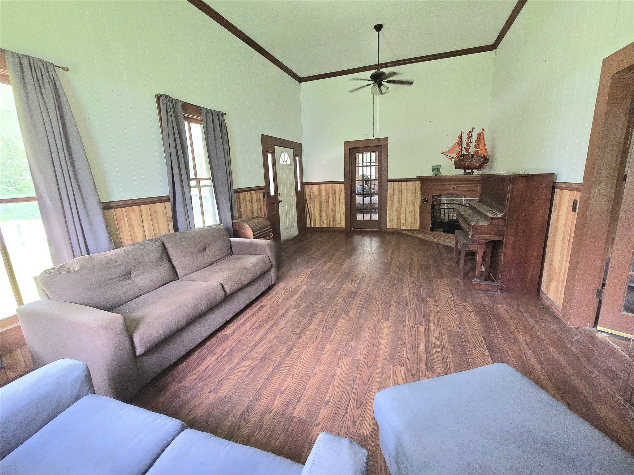 506 W Harris Street Property Photo 4