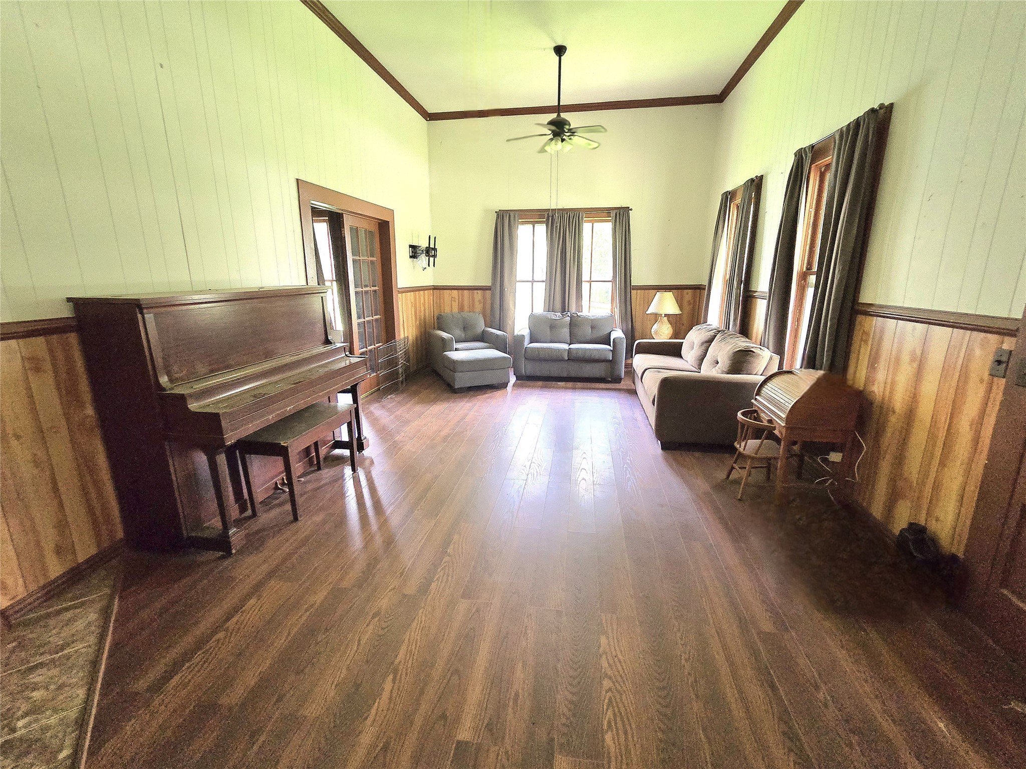 506 W Harris Street Property Photo 6