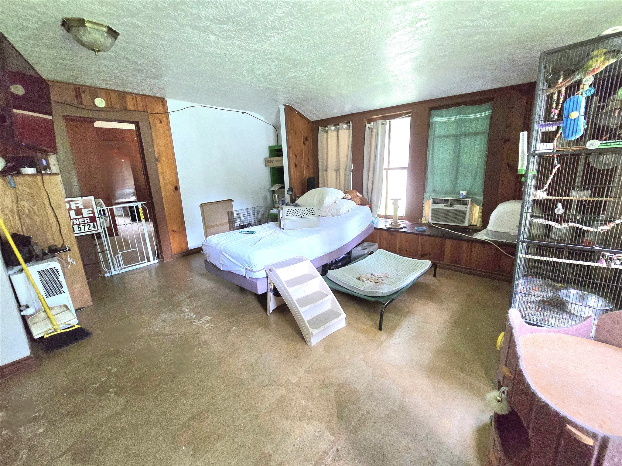 506 W Harris Street Property Photo 9
