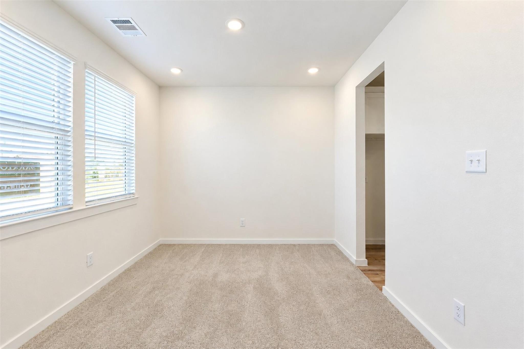 8326 Amethyst Valley Lane Property Photo 4