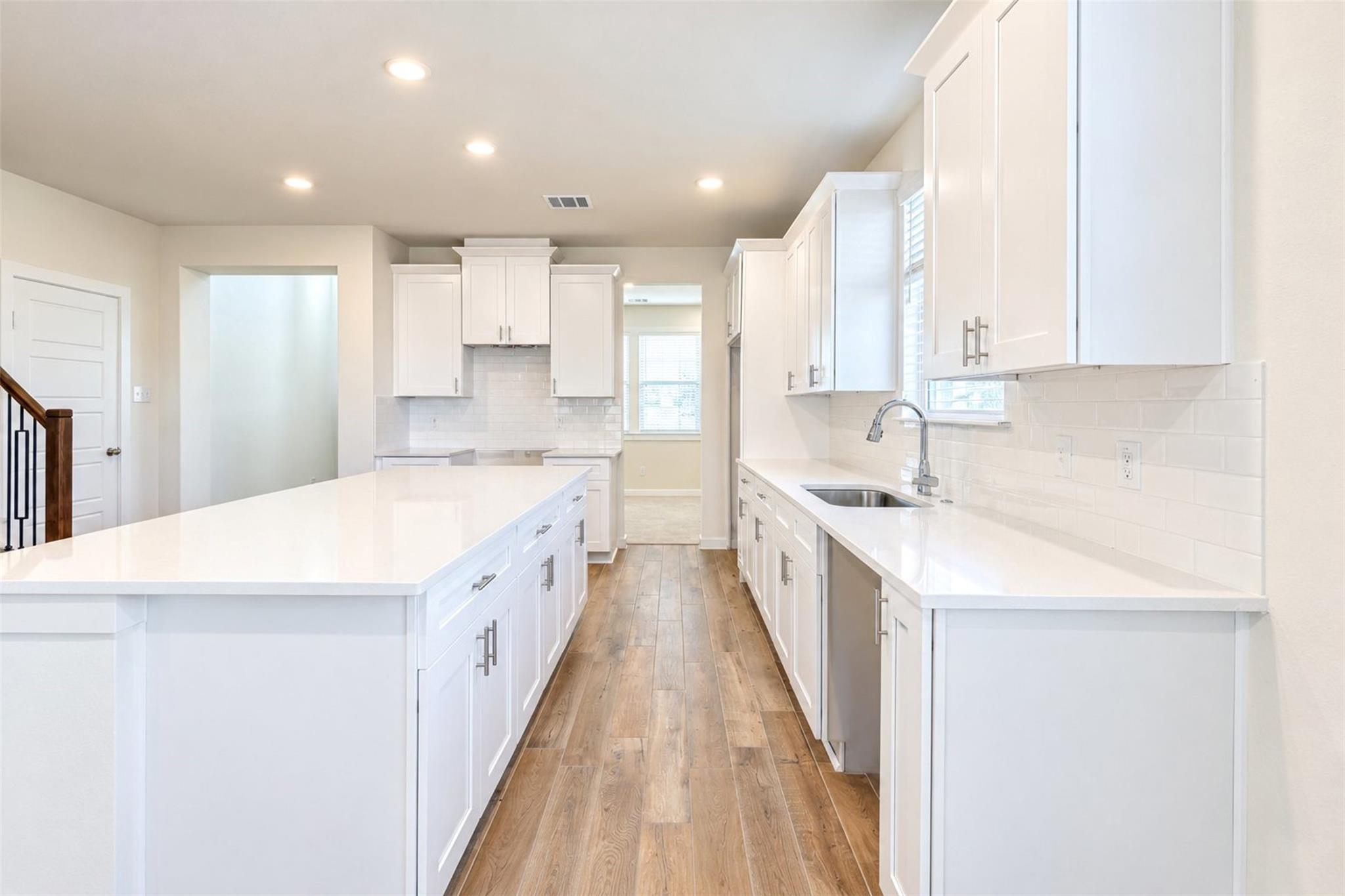 8326 Amethyst Valley Lane Property Photo 10