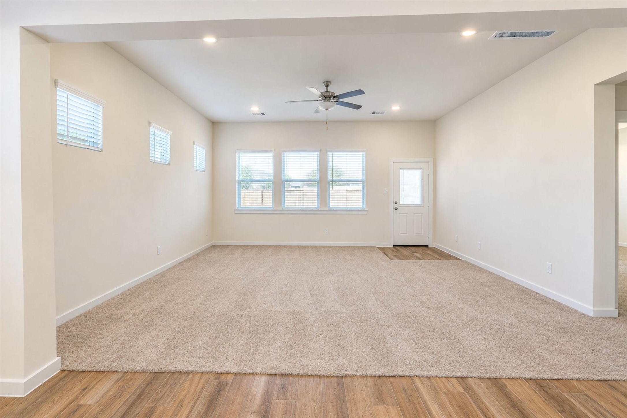 8326 Amethyst Valley Lane Property Photo 12
