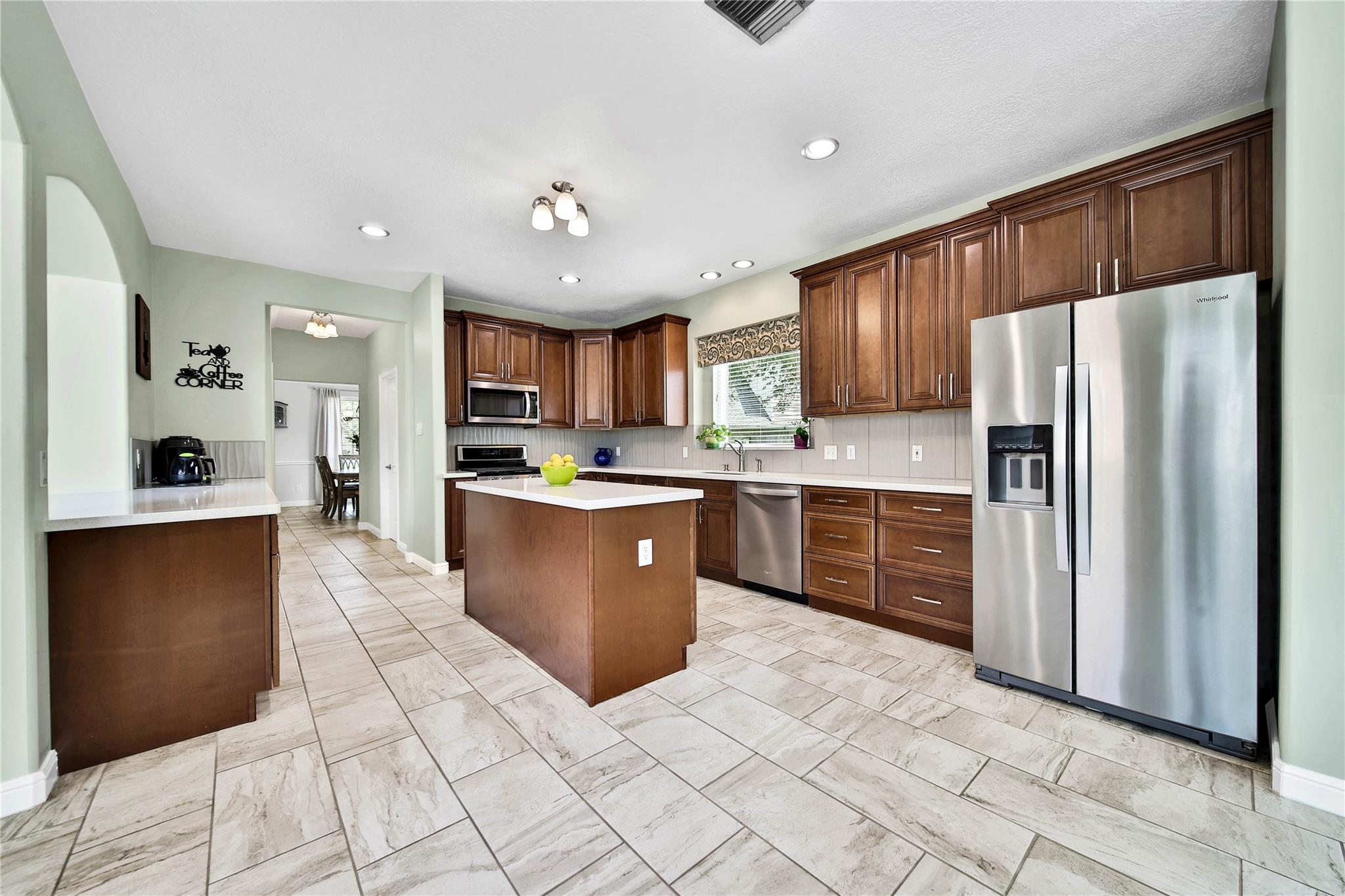 20507 Forest Stream Drive Property Photo 6