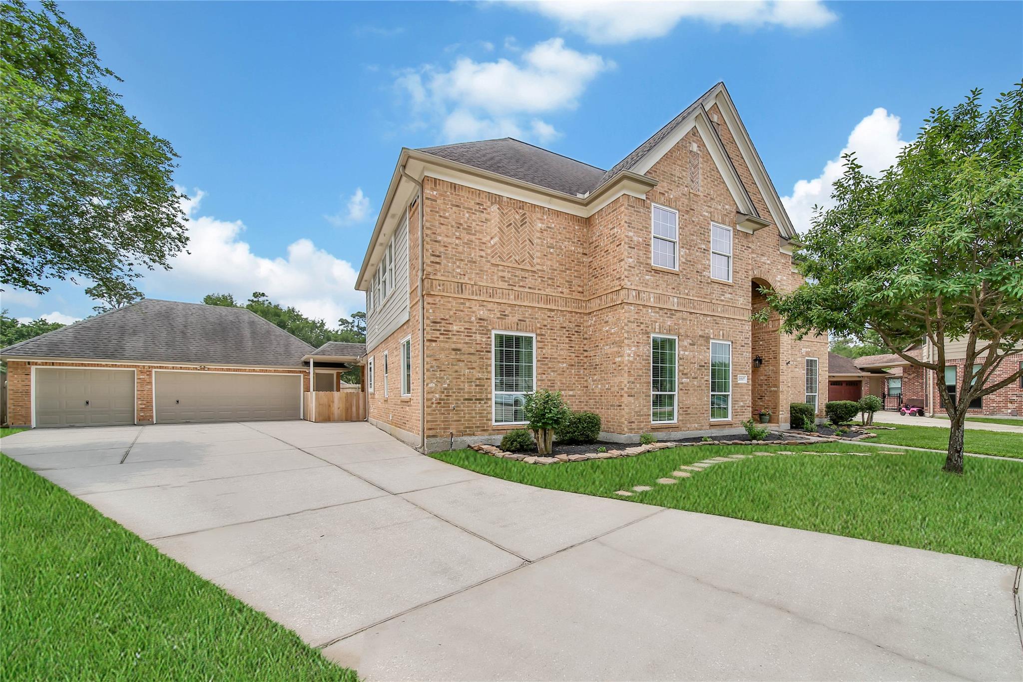 20507 Forest Stream Drive Property Photo 41