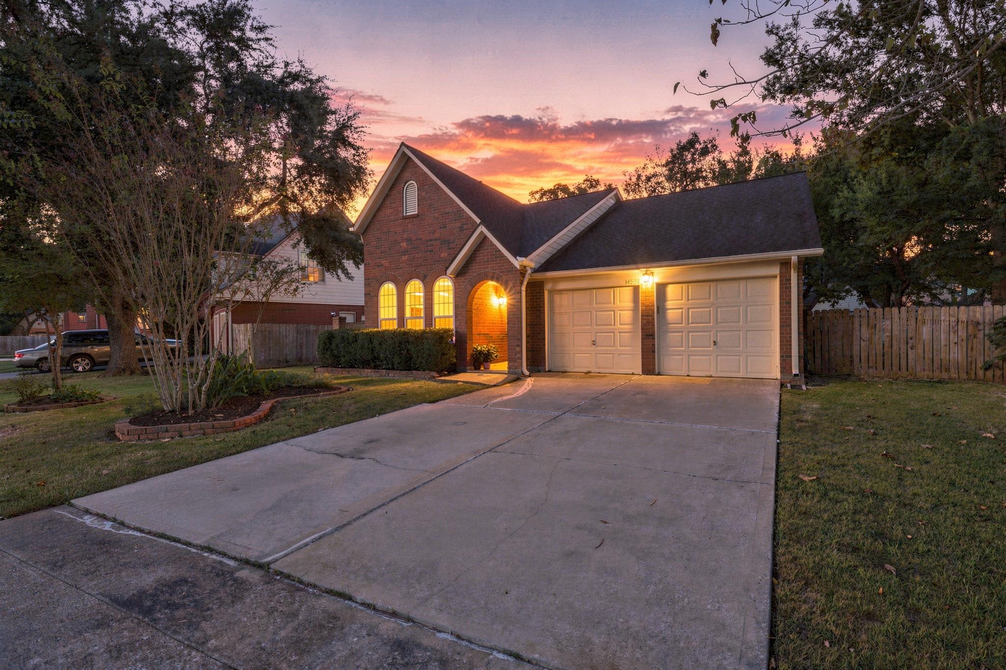 14538 Circlewood Way, Houston Tx 77062 Property Photo 1