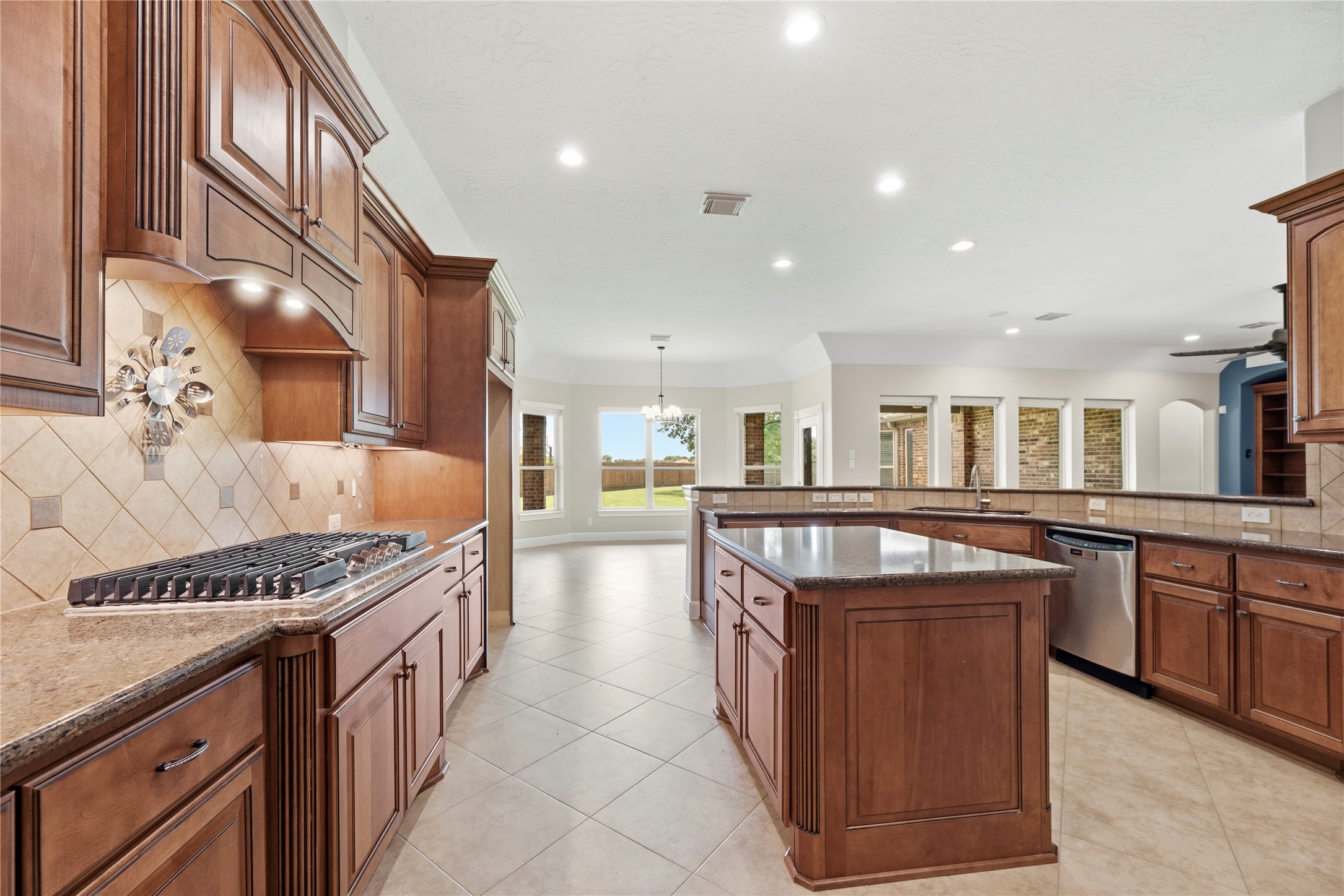 8606 Meadowview Court Property Photo 10