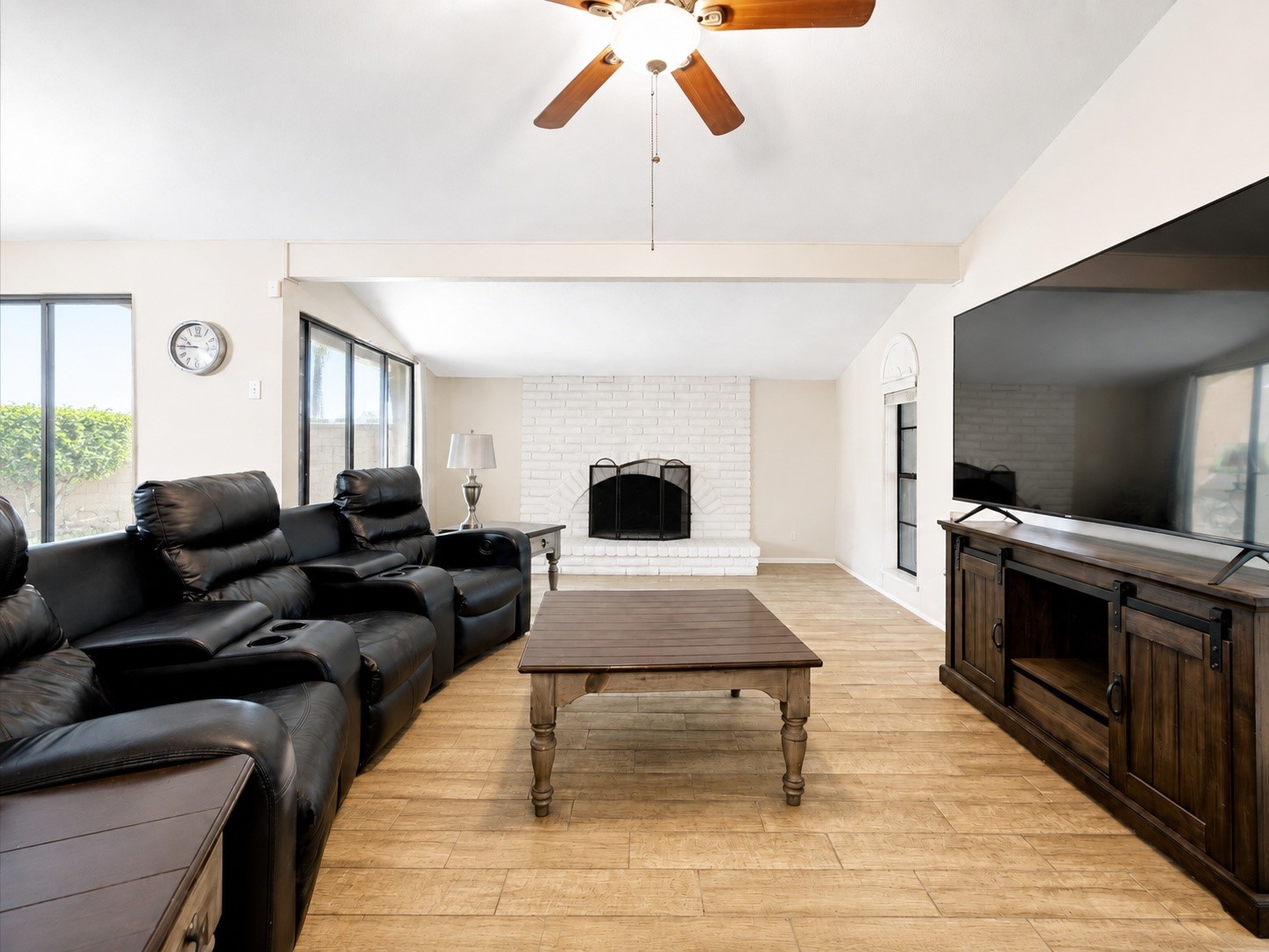 3307 Meadowview Drive Property Photo 6