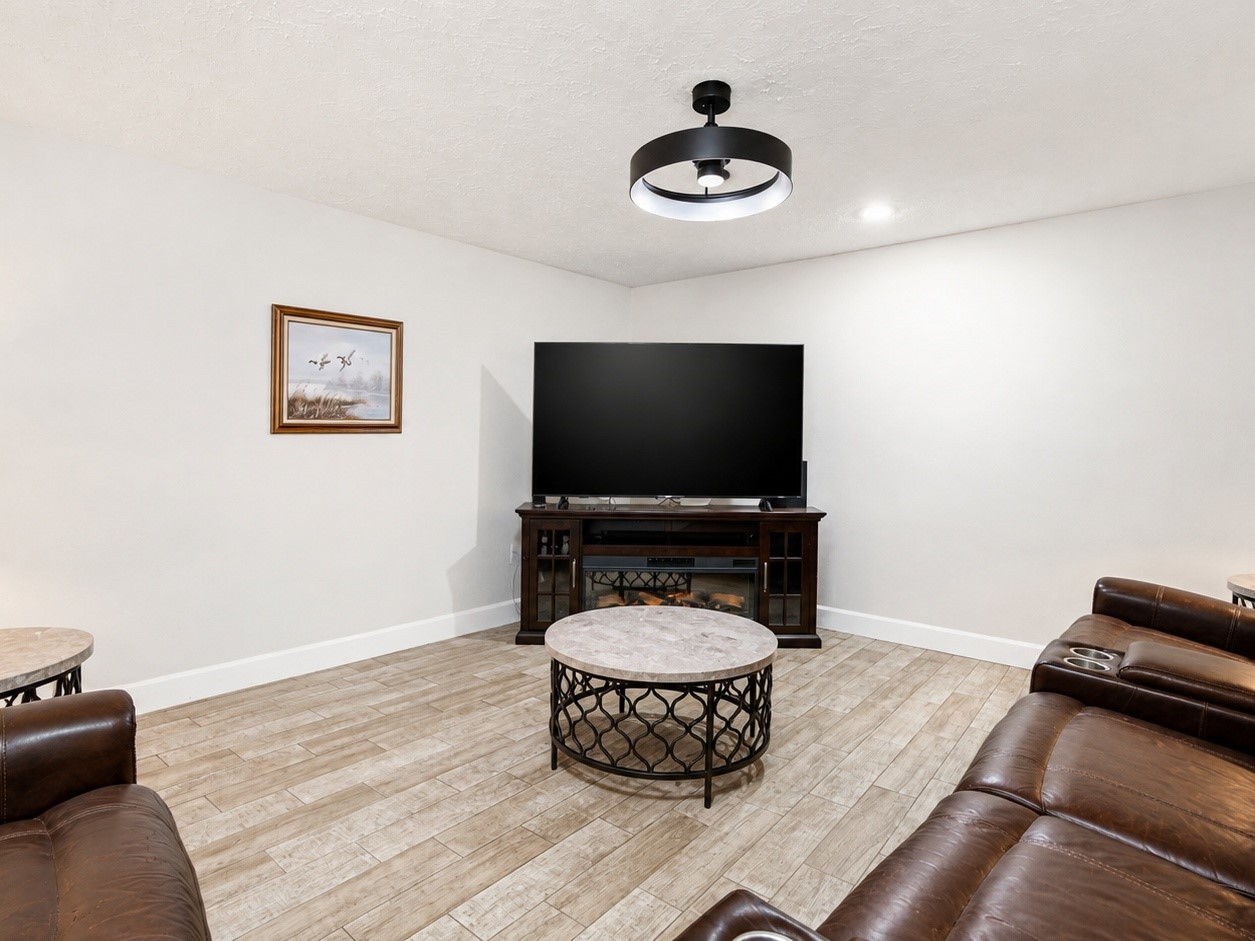 3307 Meadowview Drive Property Photo 12