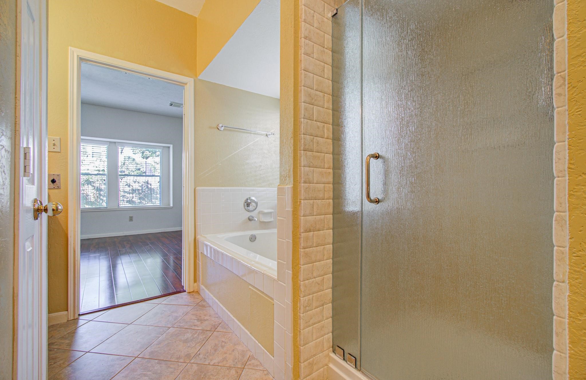 16419 Dawncrest Way Property Photo 10