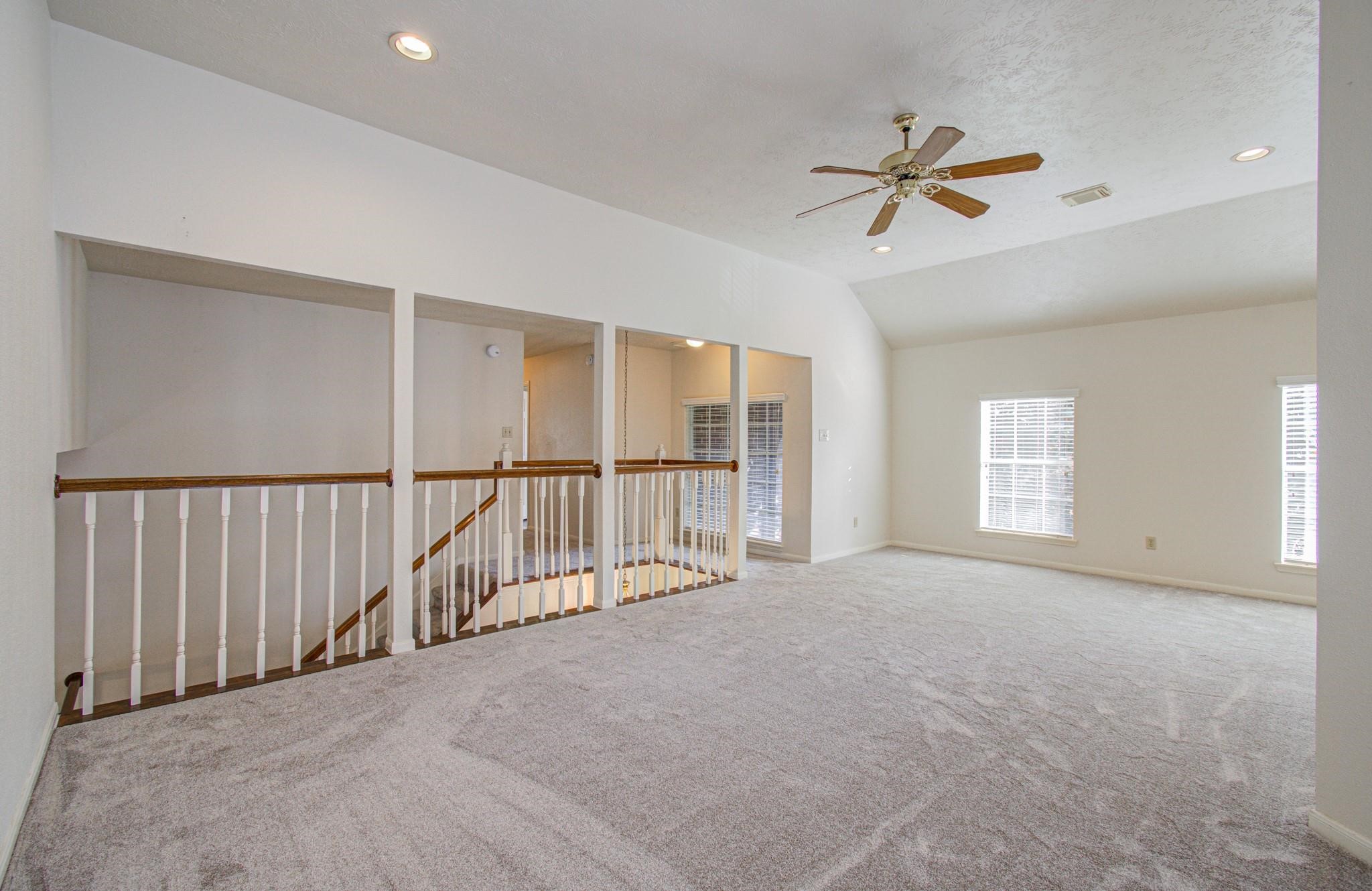 16419 Dawncrest Way Property Photo 12