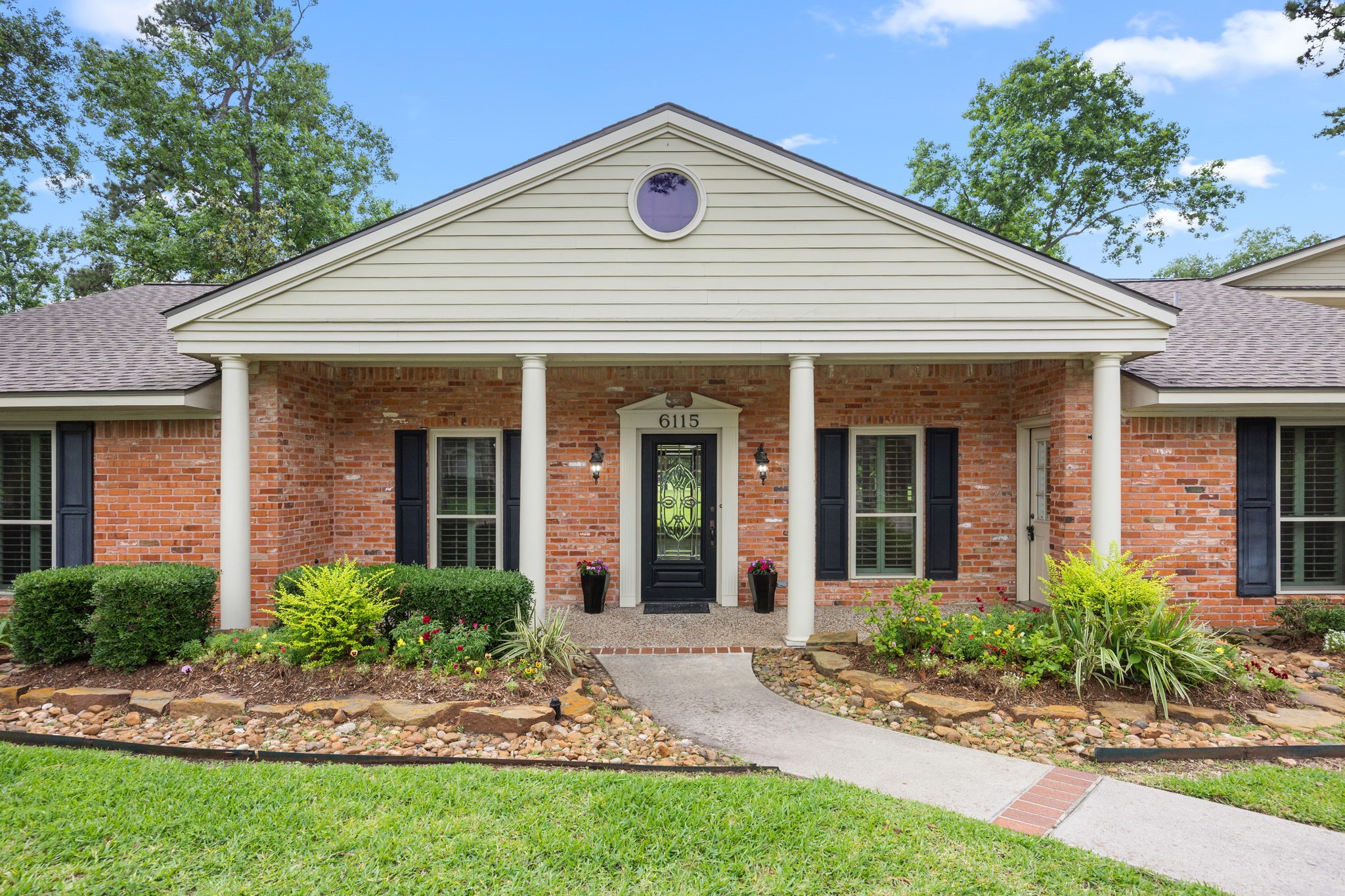 6115 Bermuda Dunes Drive Property Photo 5