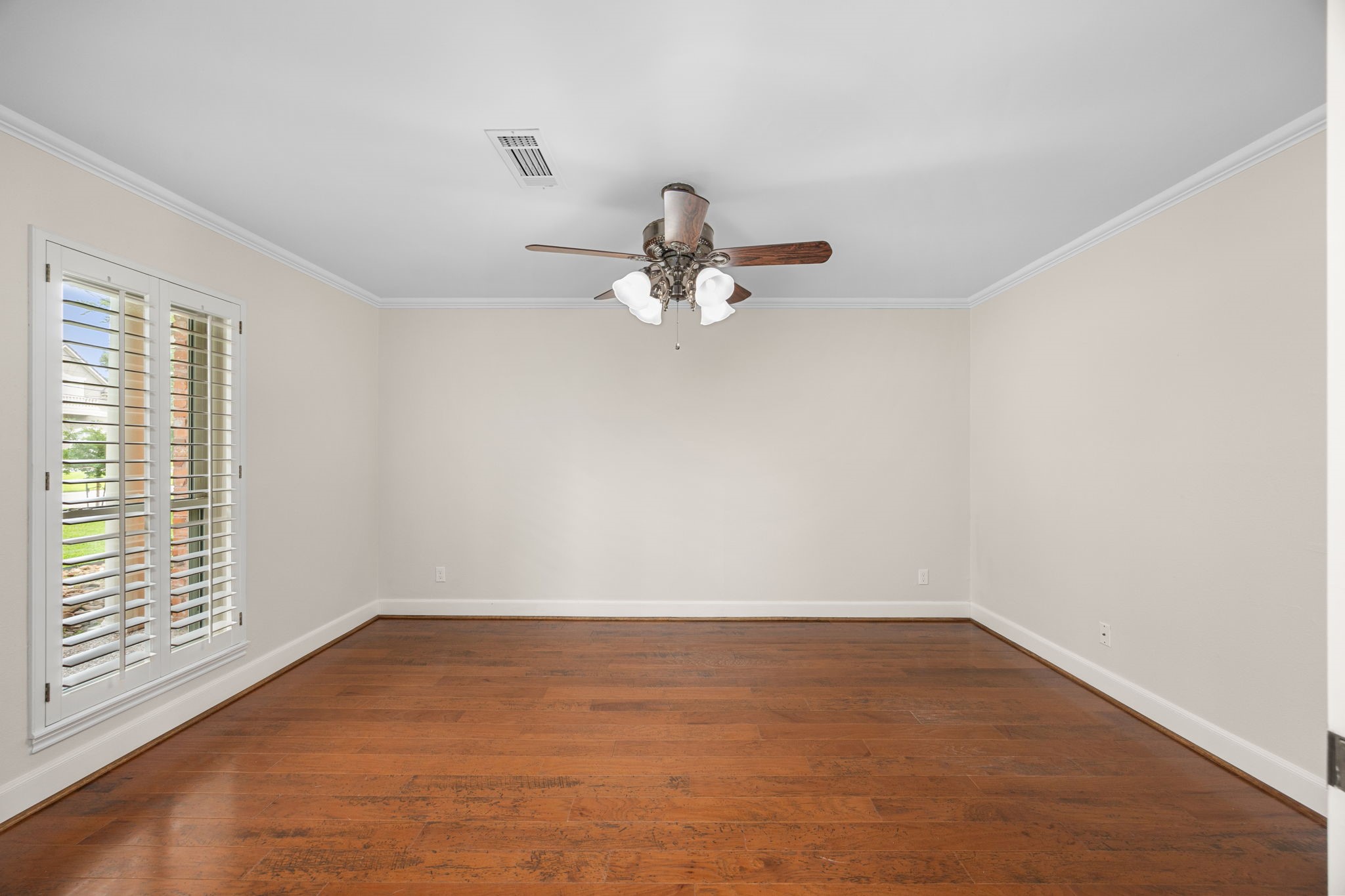 6115 Bermuda Dunes Drive Property Photo 8
