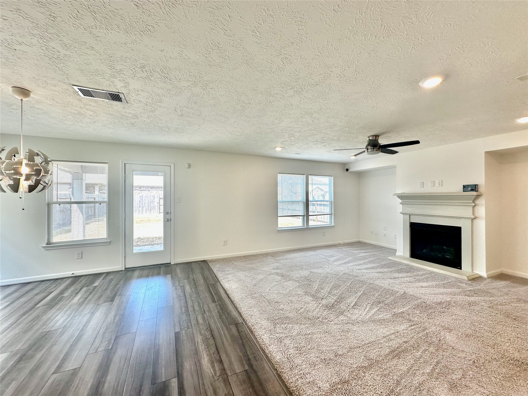 5510 Eagle Sky Boulevard Property Photo 4
