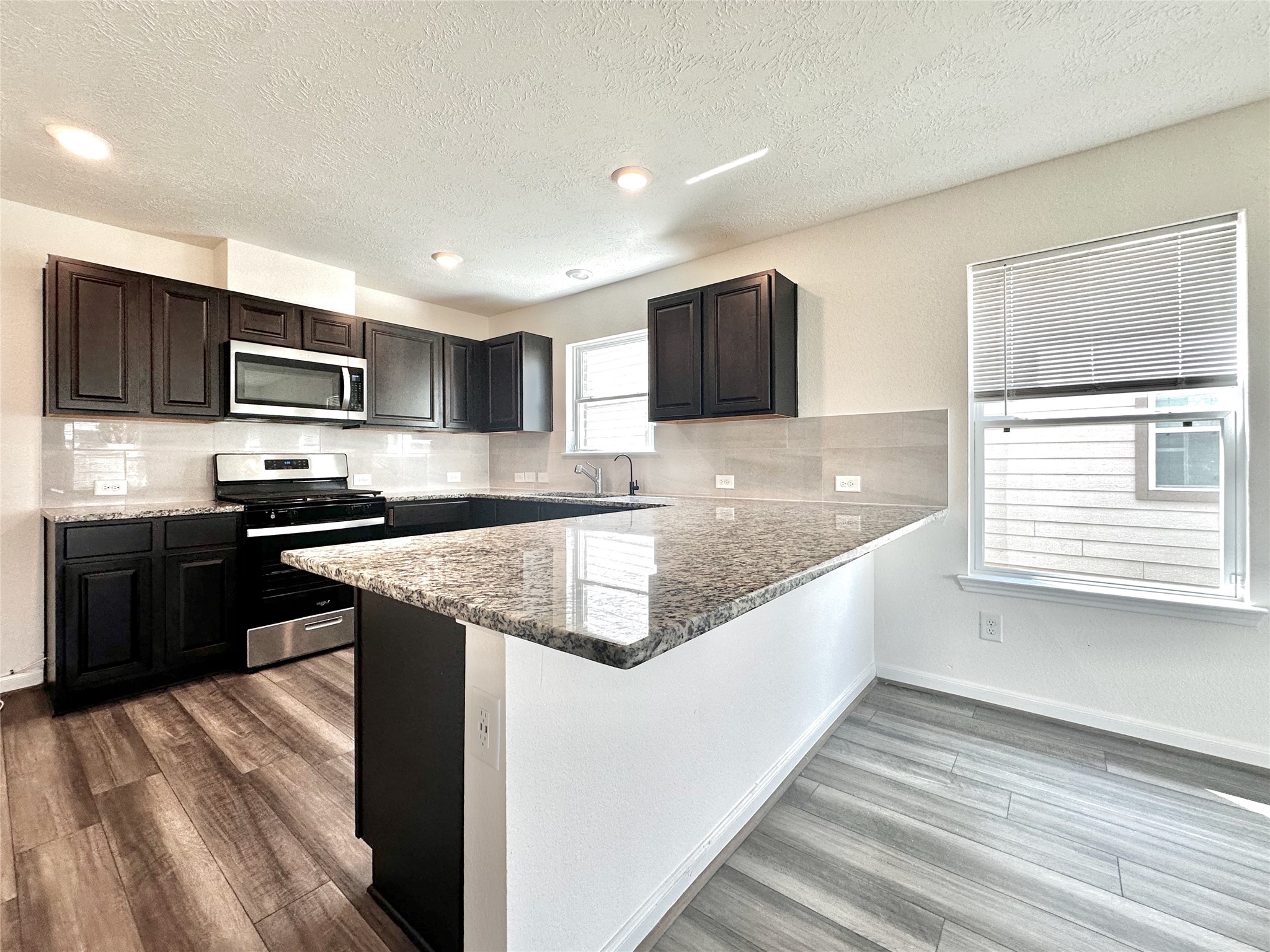 5510 Eagle Sky Boulevard Property Photo 12