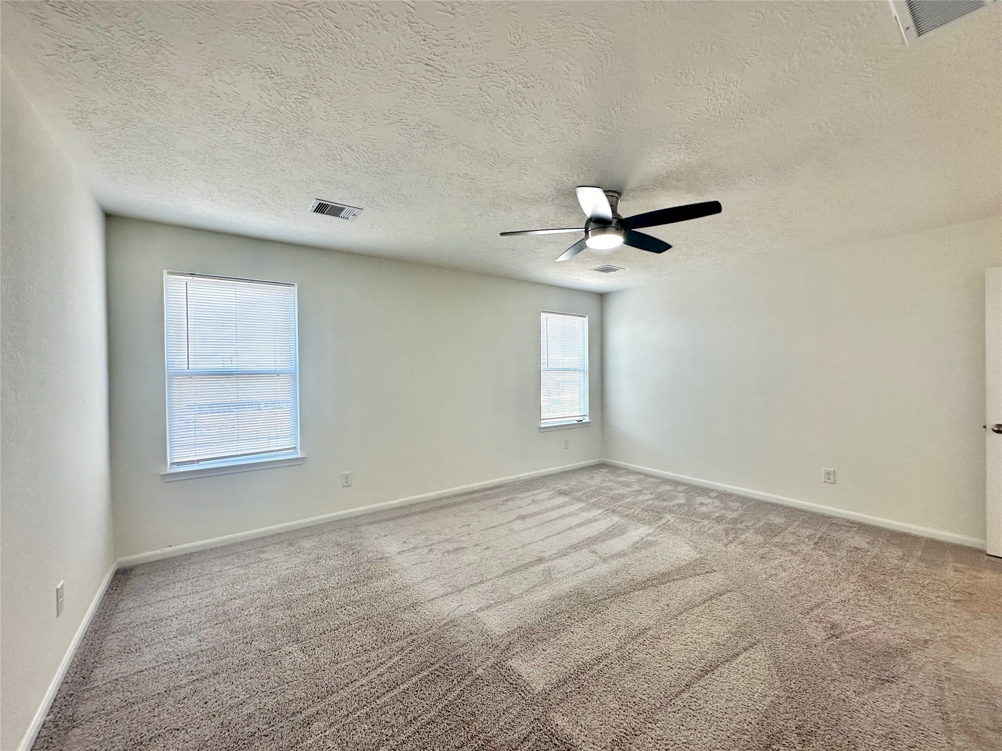 5510 Eagle Sky Boulevard Property Photo 16
