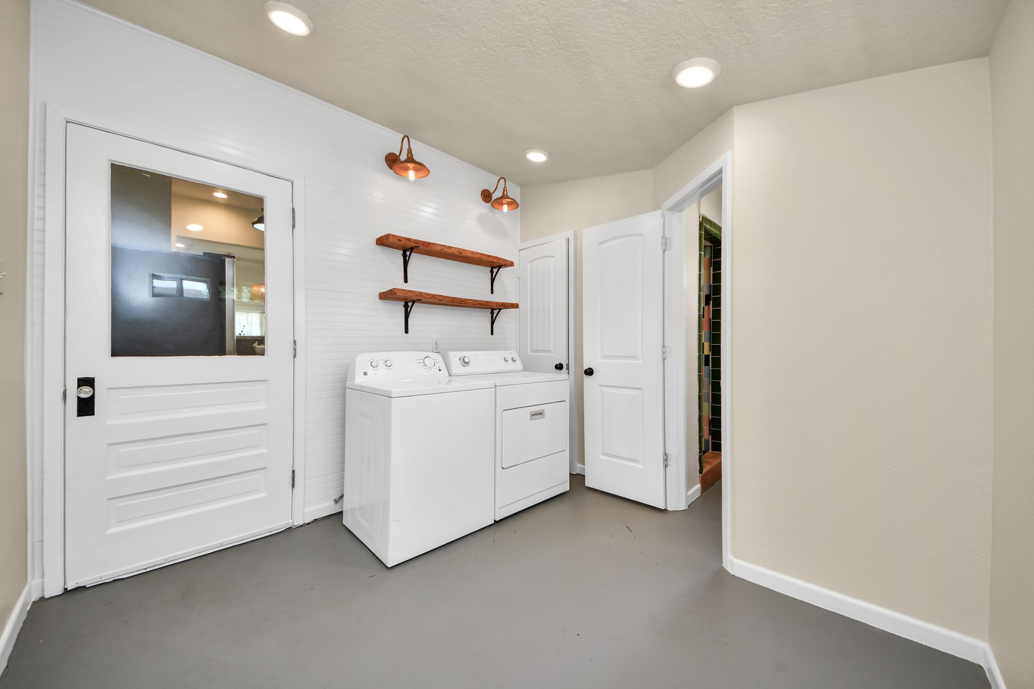 225 Lenox Street Property Photo 17