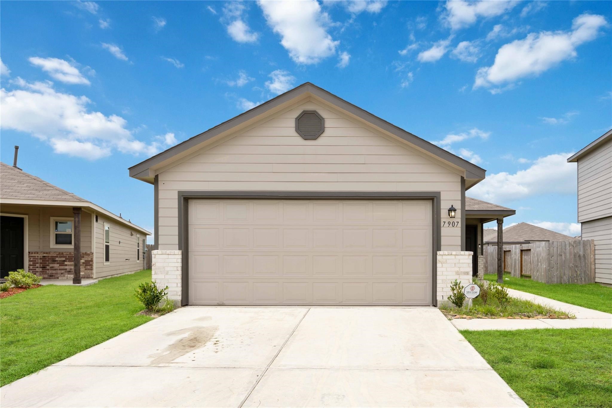 7907 Hollow Root Lane Property Photo 1