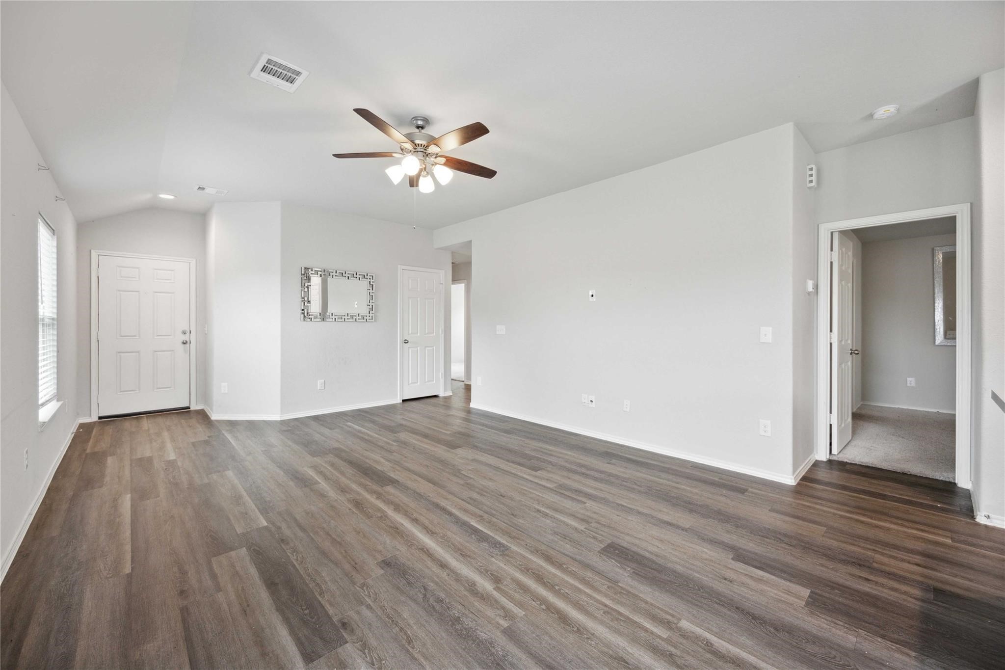 7907 Hollow Root Lane Property Photo 4