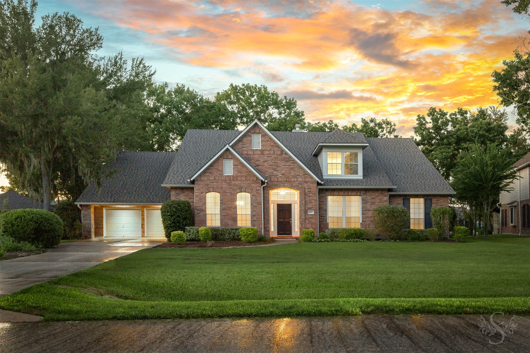 5010 Oxbow Circle E Property Photo 1