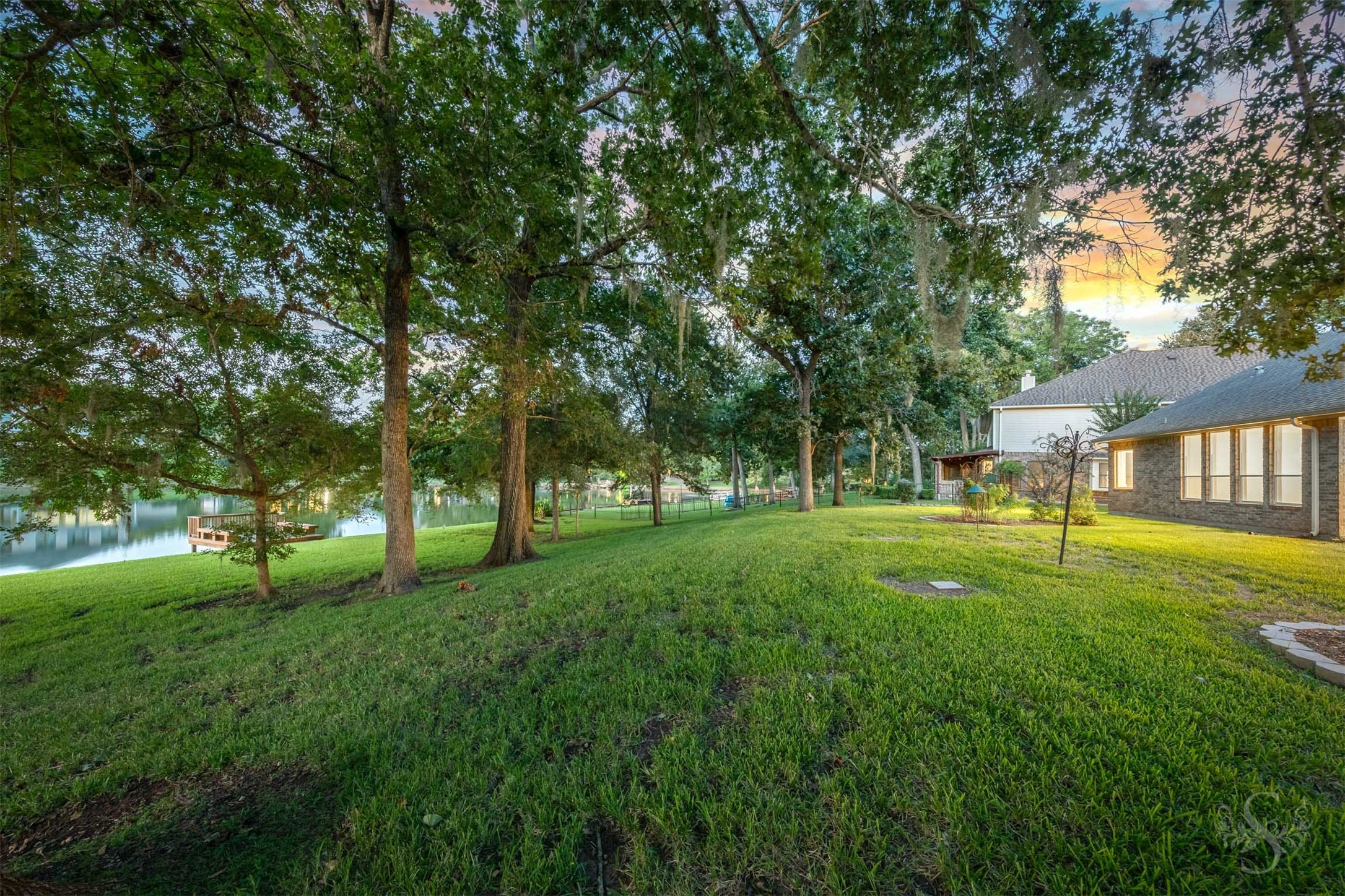 5010 Oxbow Circle E Property Photo 3