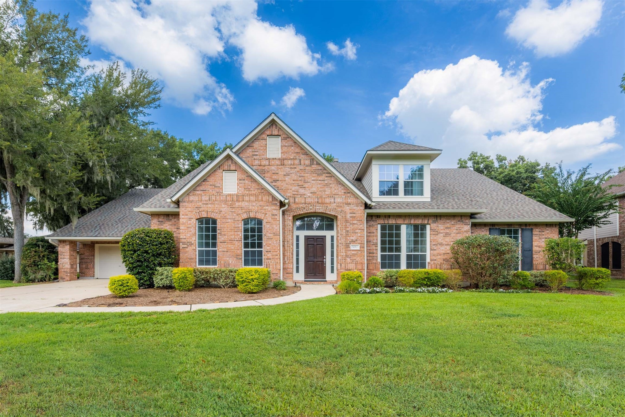 5010 Oxbow Circle E Property Photo 8