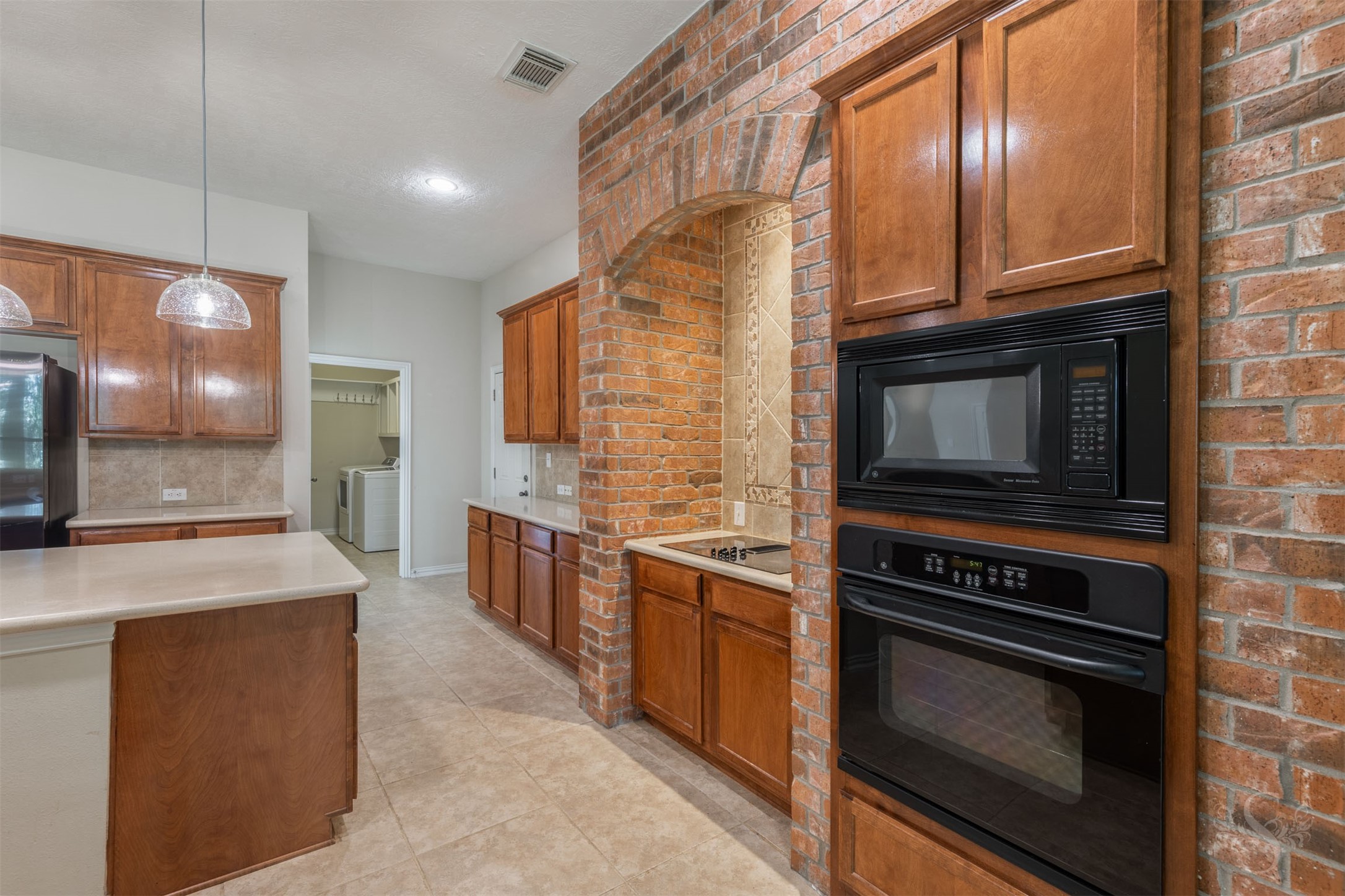5010 Oxbow Circle E Property Photo 18