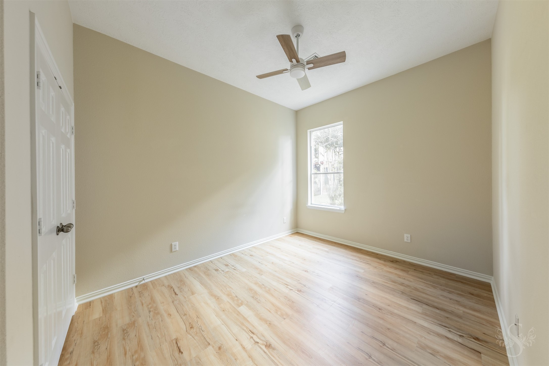 5010 Oxbow Circle E Property Photo 23