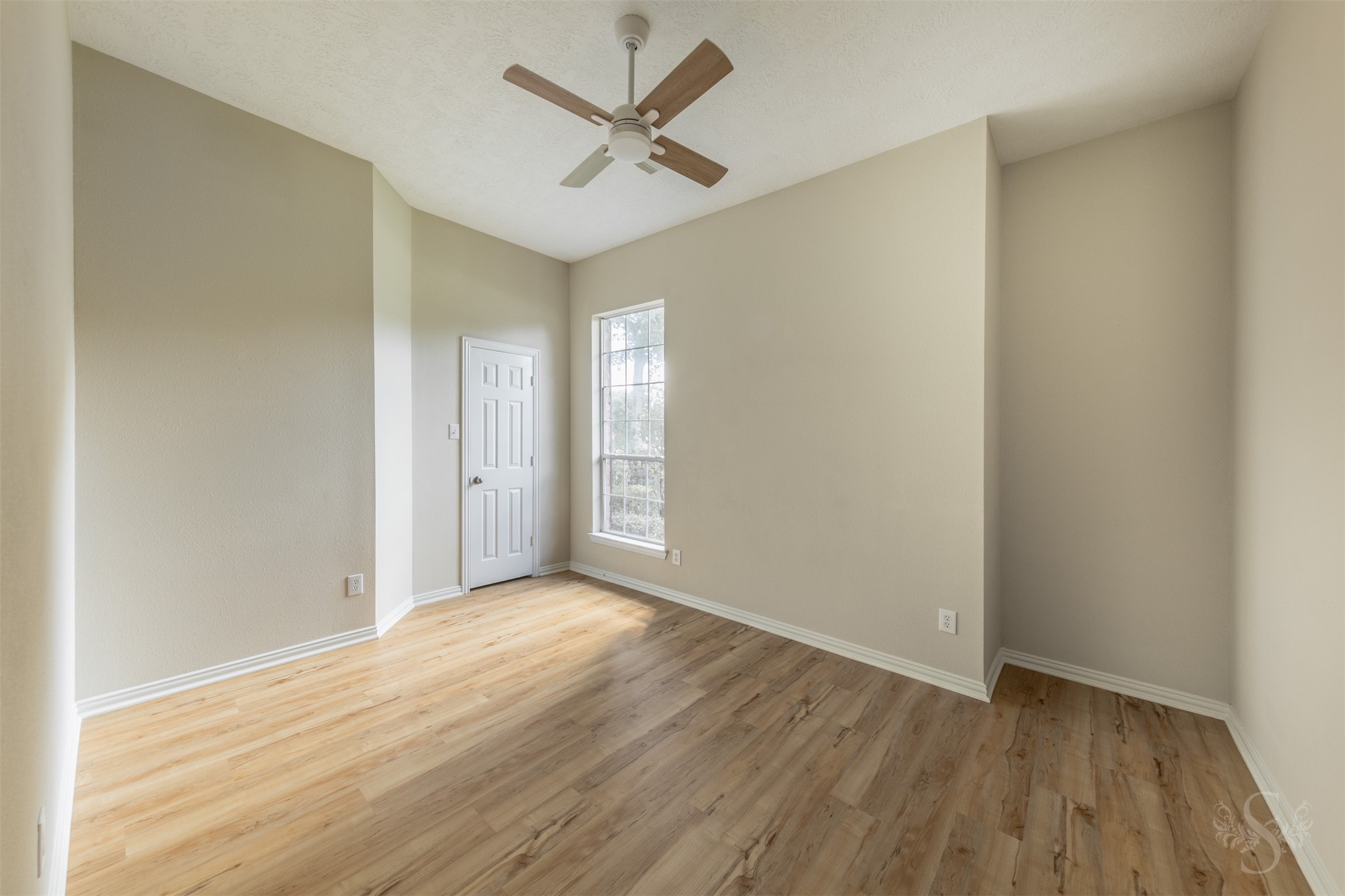 5010 Oxbow Circle E Property Photo 25